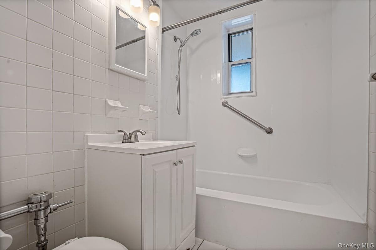 162-01 Powells Cove Boulevard Unit: 3N thumbnail 13