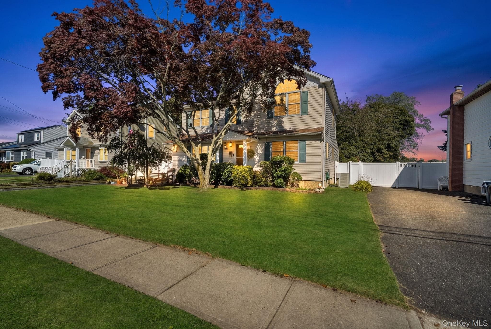 33 Mohawk Drive, North Babylon