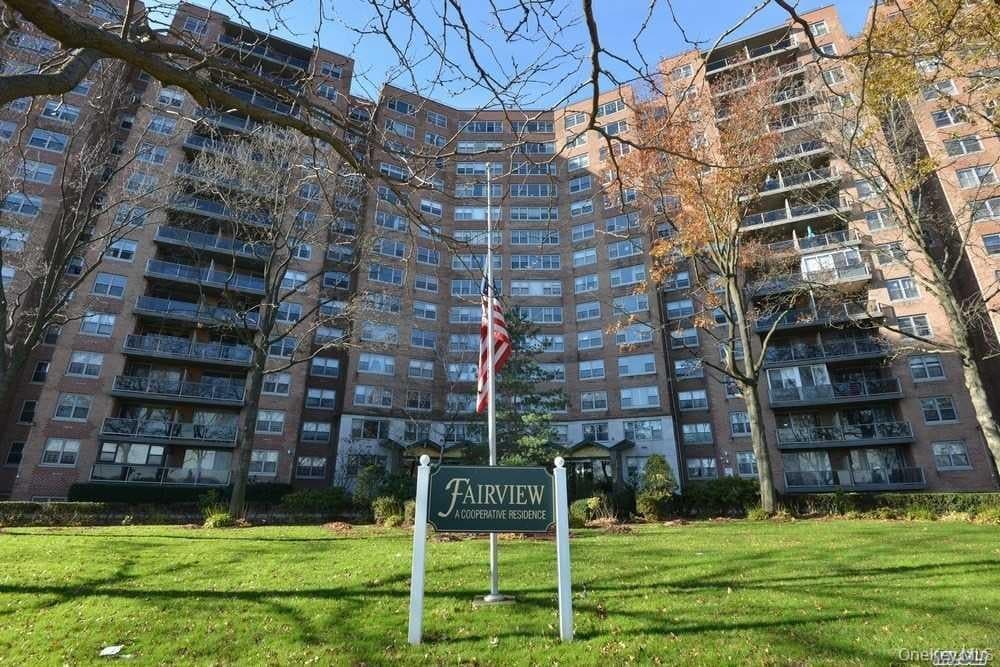 61-20 Grand Central Parkway Unit: A 1205 thumbnail 2
