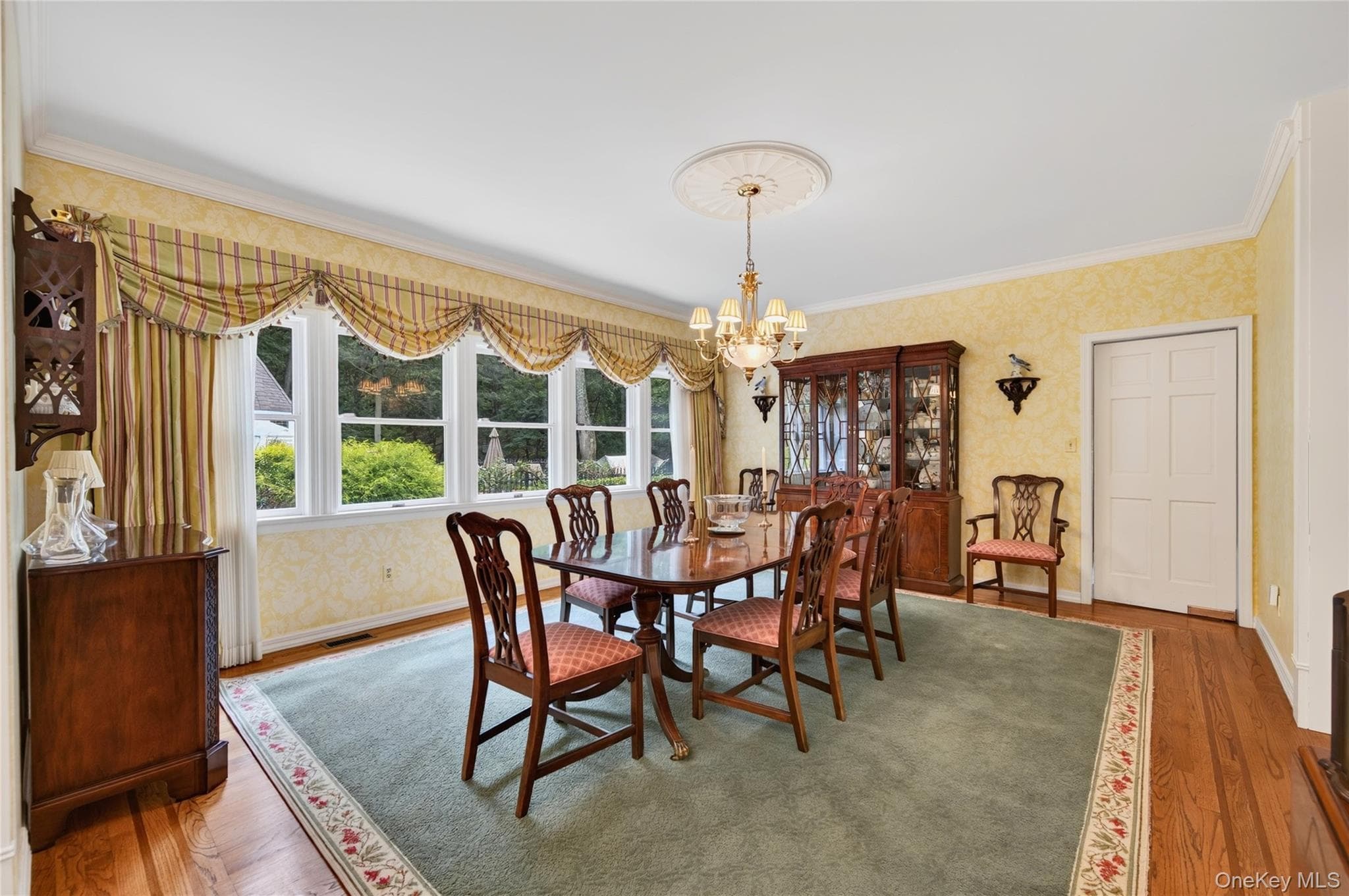 136 Cove Neck Road thumbnail 5