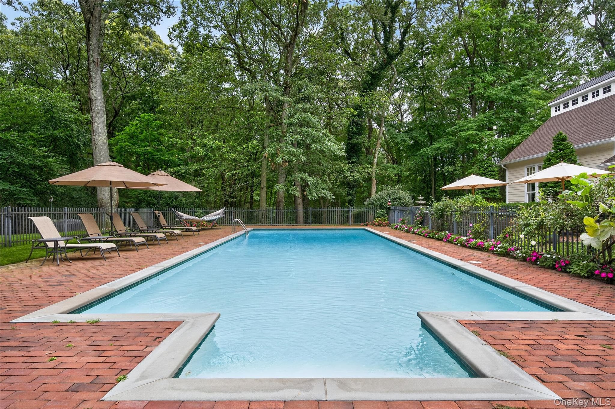 136 Cove Neck Road thumbnail 25