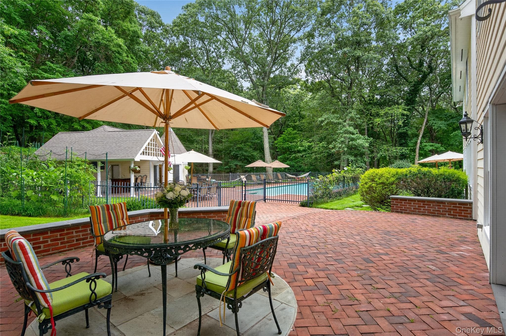 136 Cove Neck Road thumbnail 32