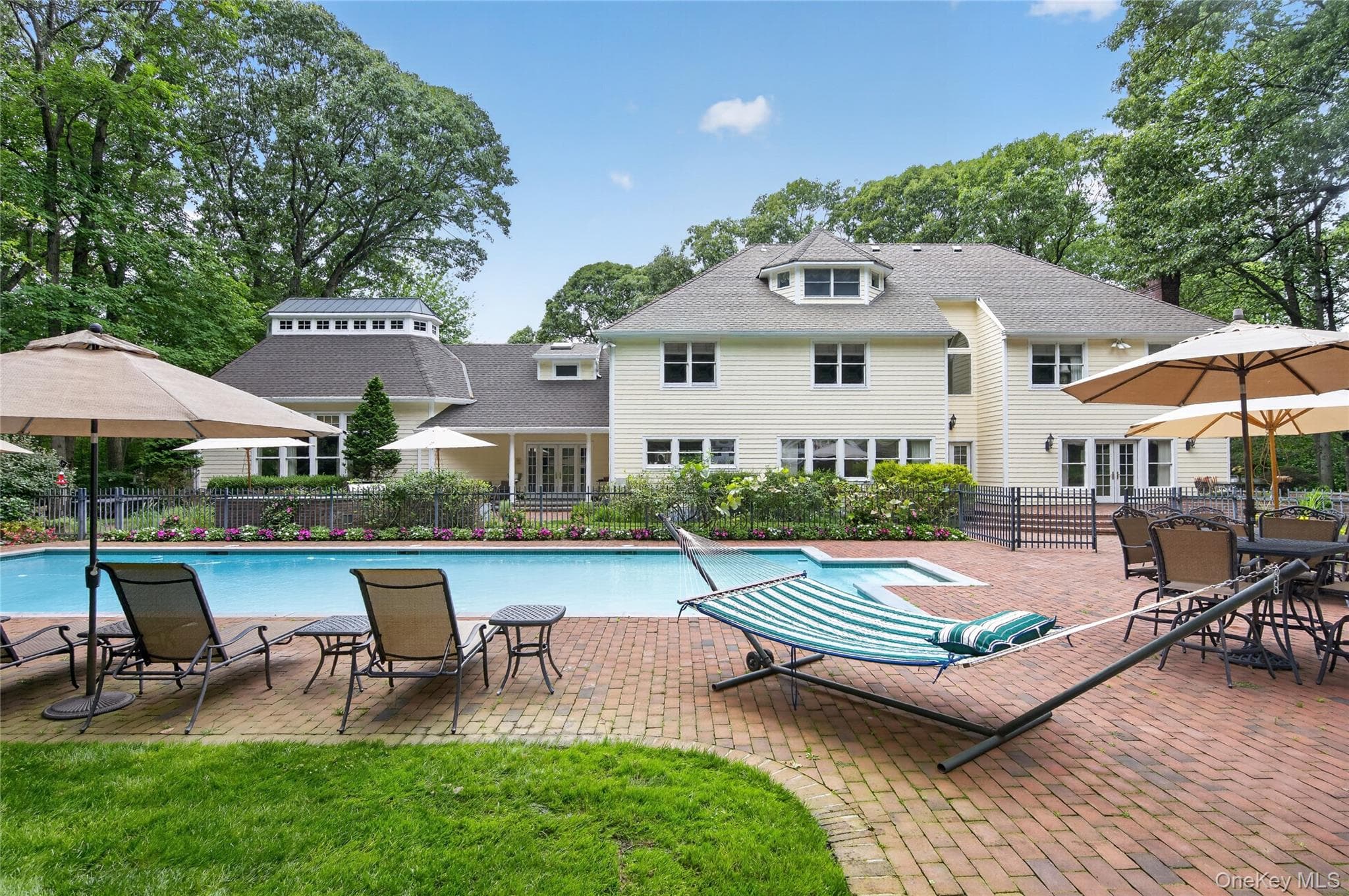 136 Cove Neck Road thumbnail 21