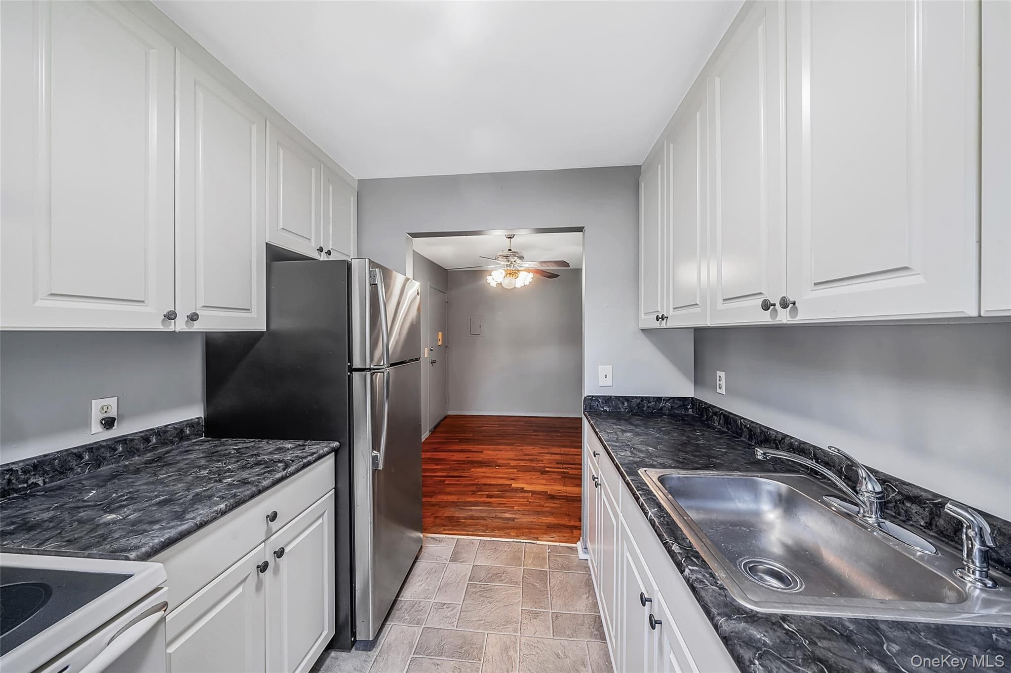 2397 Union Blvd Blvd Unit: 8a thumbnail 15