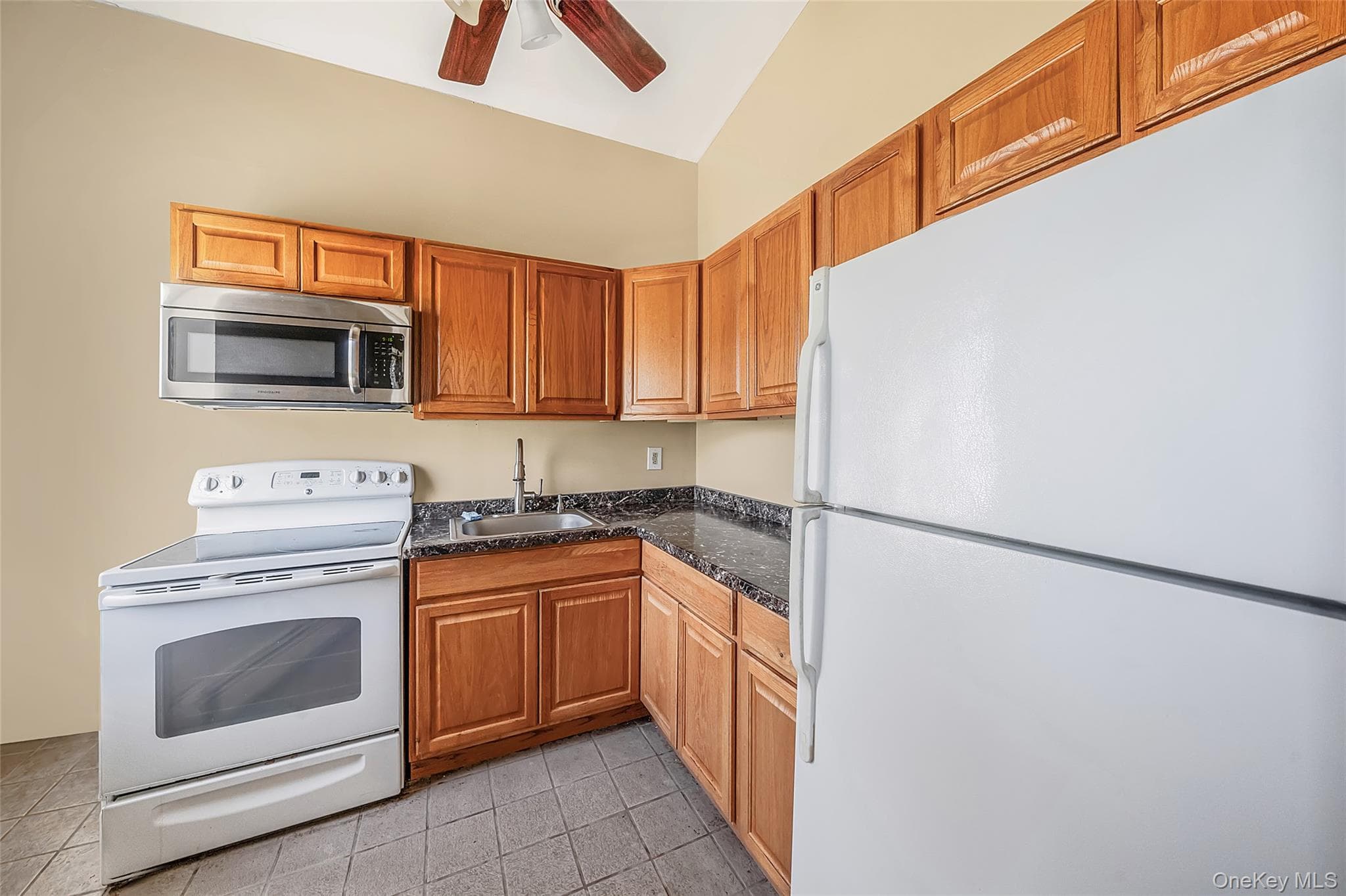 2397 Union Blvd Blvd Unit: 8a thumbnail 21
