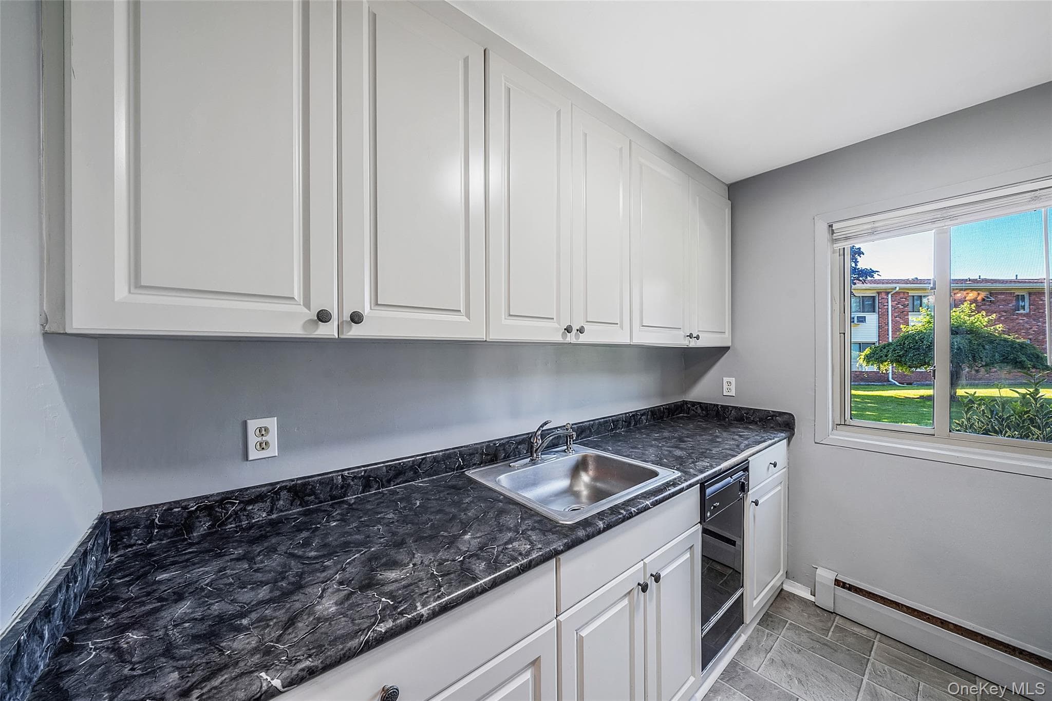 2397 Union Blvd Blvd Unit: 8a thumbnail 13