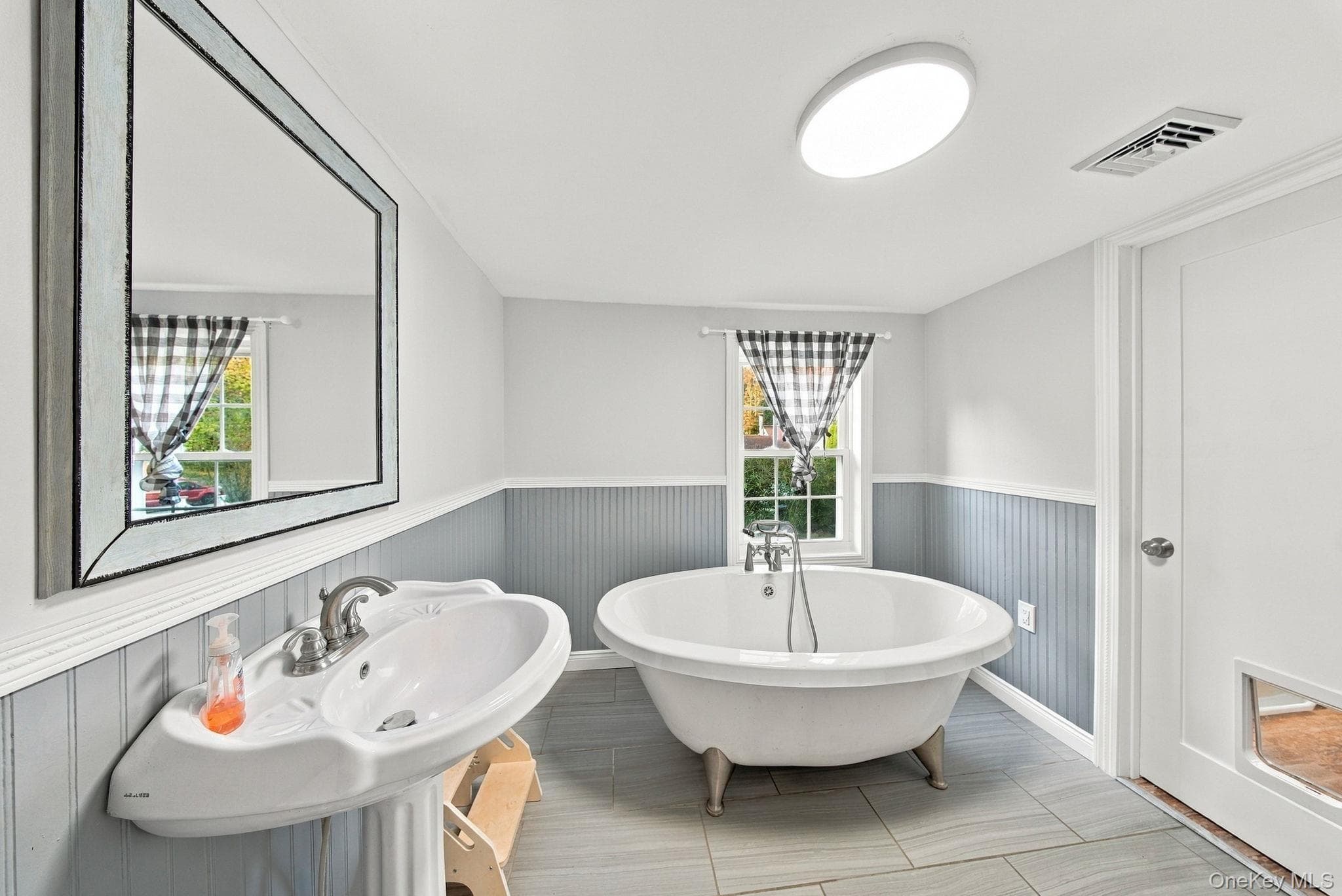 1053 Burlingham Road thumbnail 10