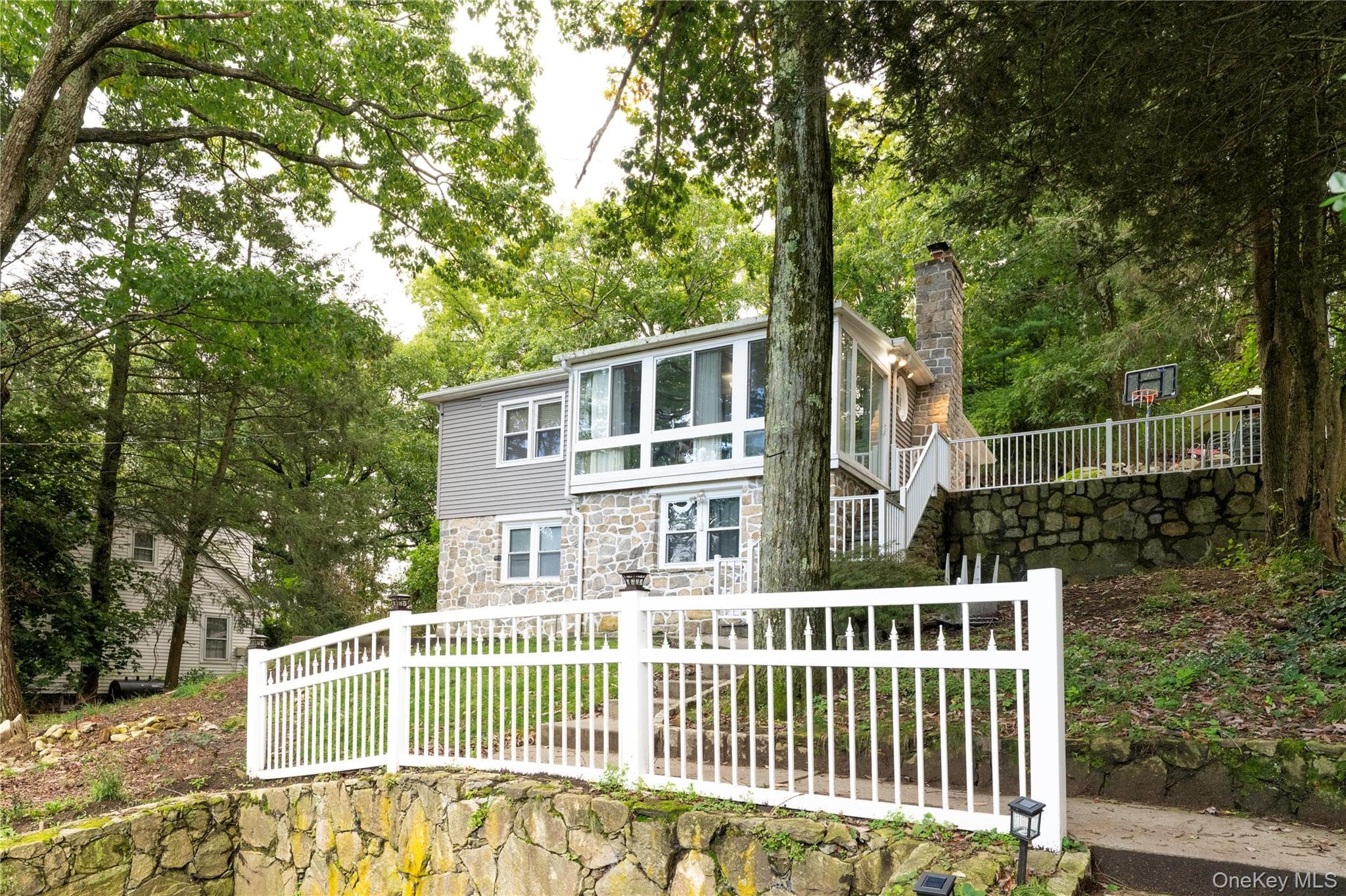 718 Hill Drive thumbnail 19