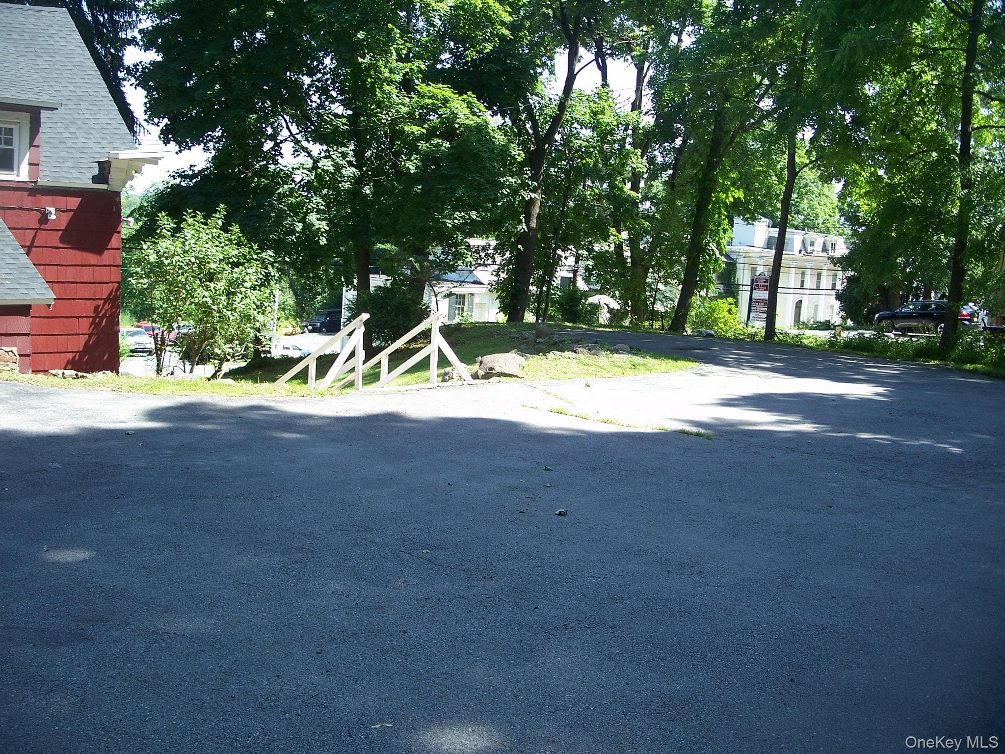 244 Greenwich Avenue thumbnail 3