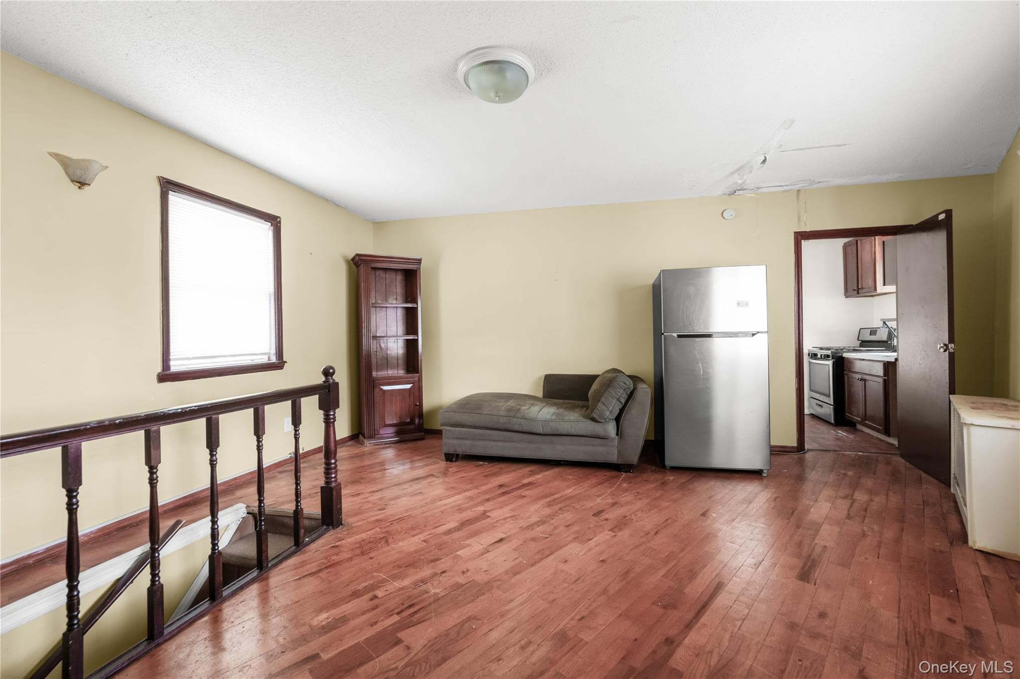231-08 Mentone Avenue thumbnail 19