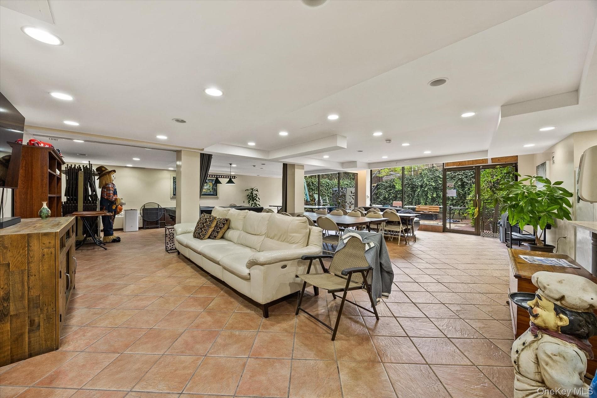 1874 Pelham Parkway Unit: 2R thumbnail 21