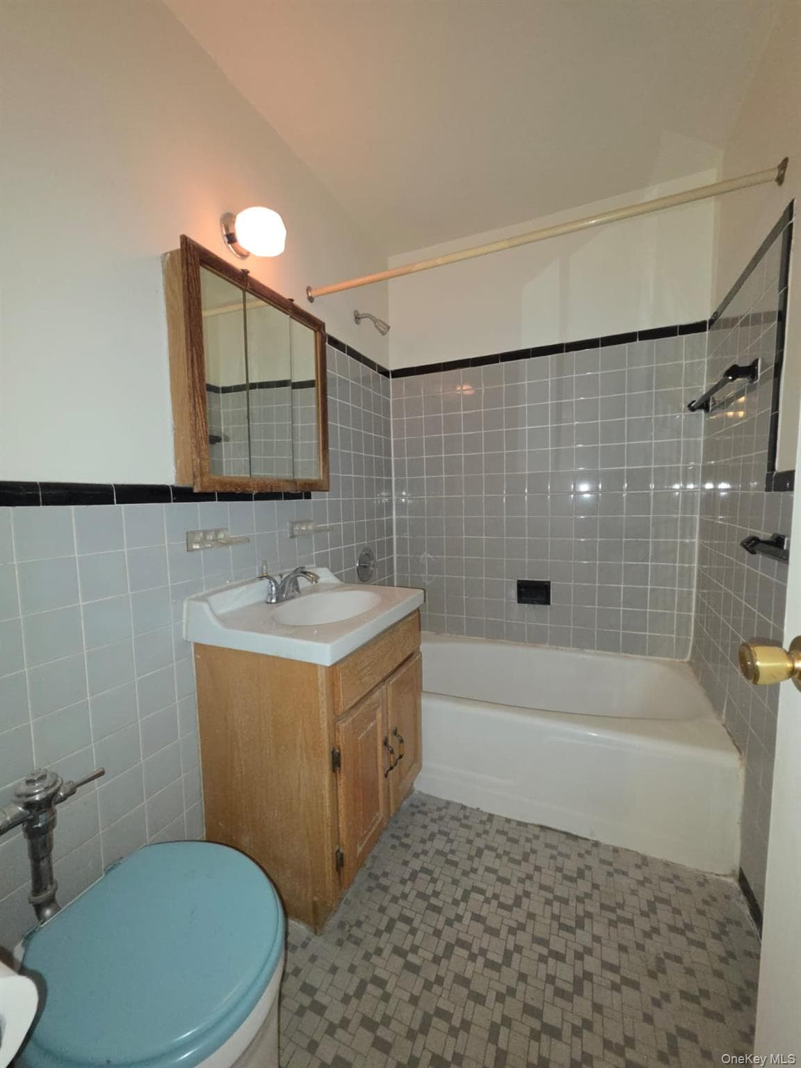 679 W 239th ST Unit: 3E thumbnail 3