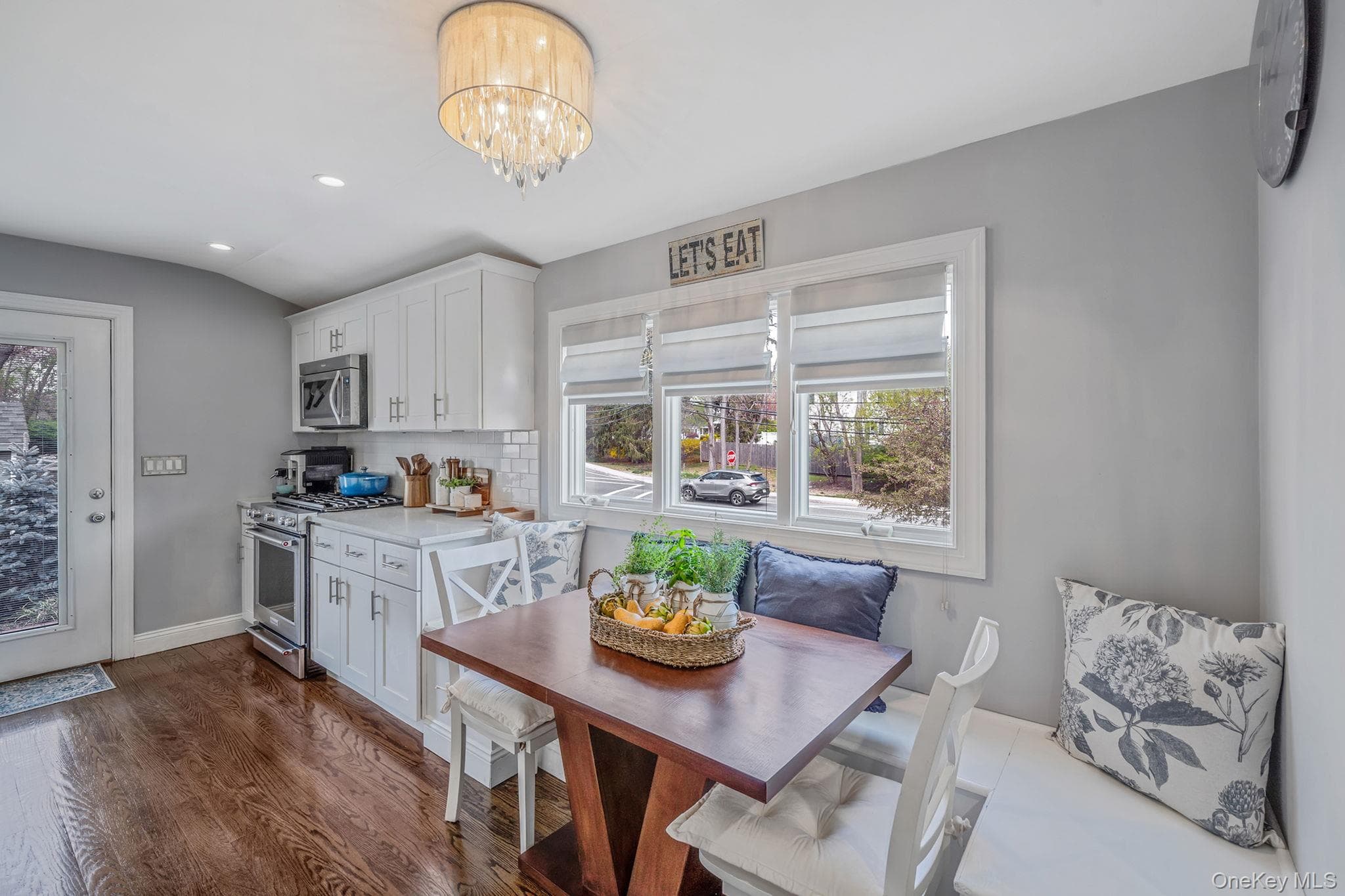 296 Moriches Road thumbnail 9
