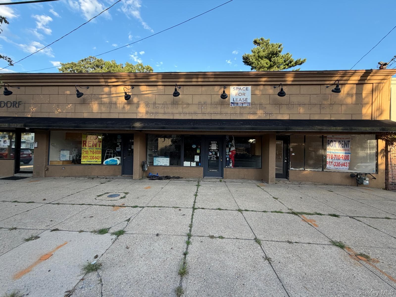 2093 Wantagh Avenue thumbnail 2