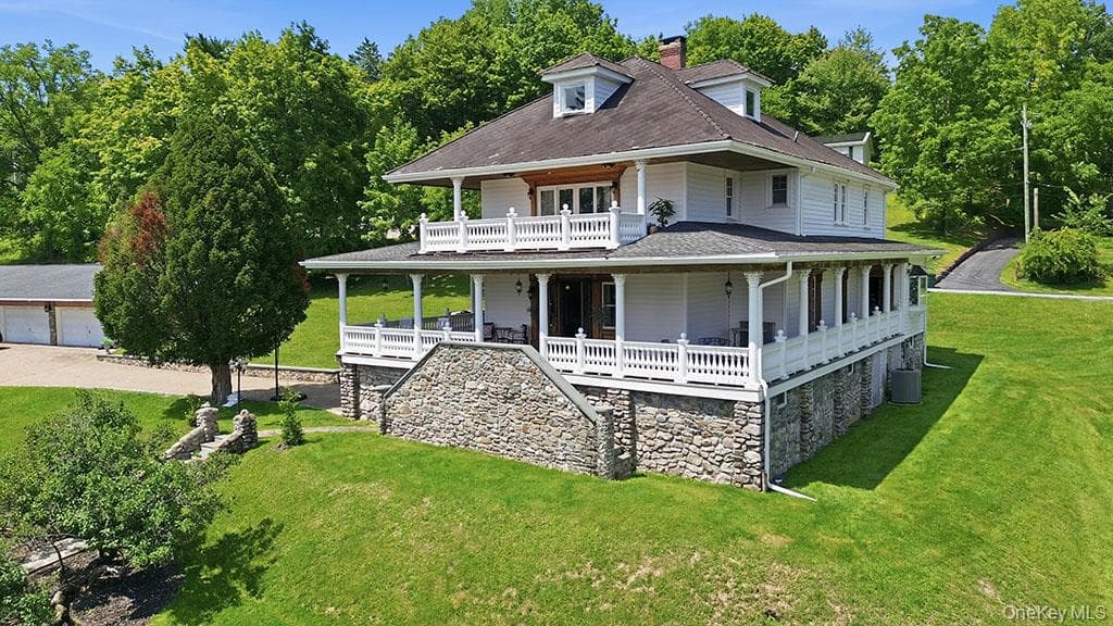 7 Lake Avenue thumbnail 2