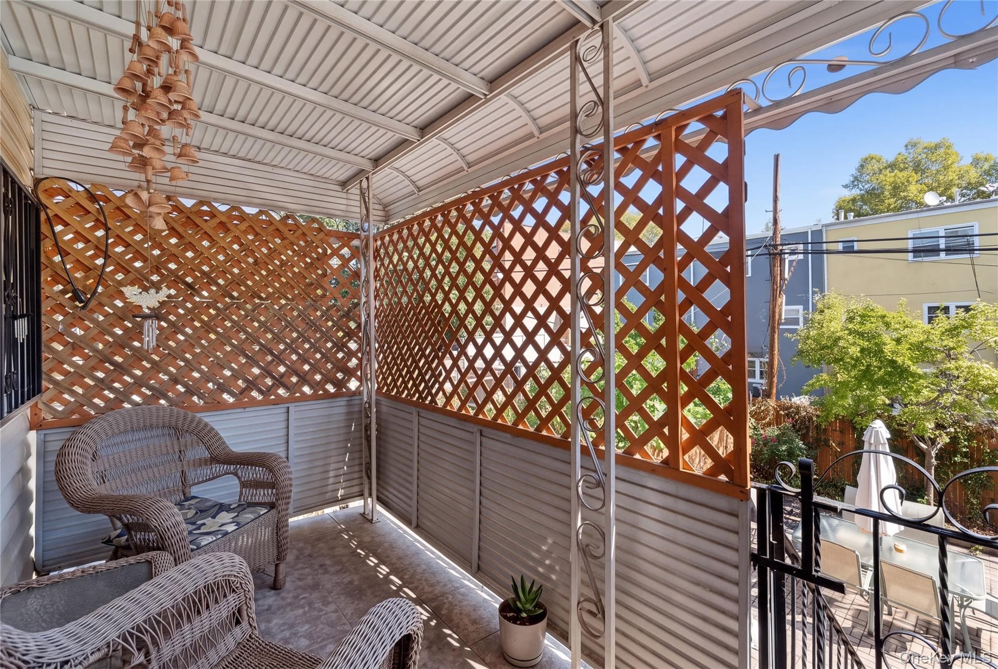 548 Bolton Avenue thumbnail 9