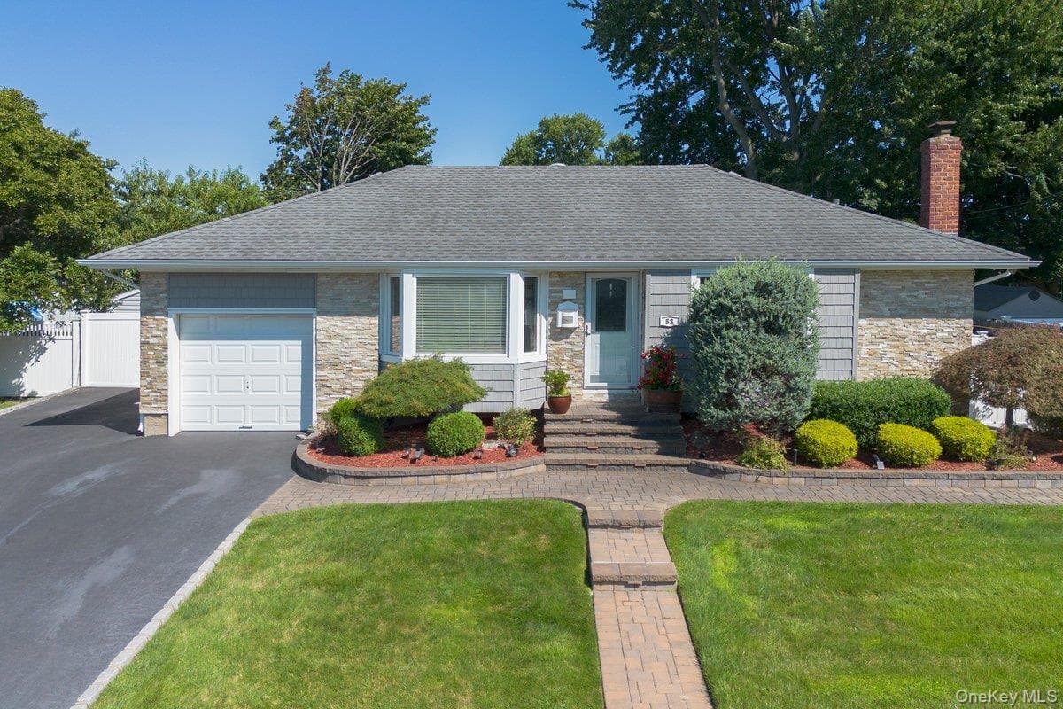 53 Burlington Avenue thumbnail 18