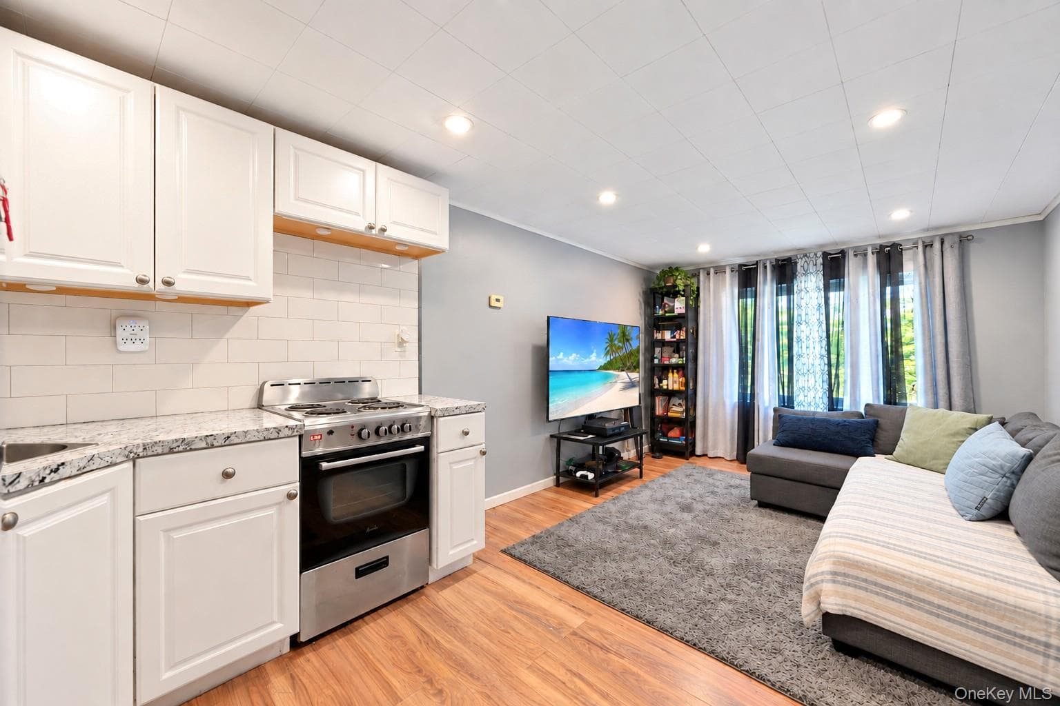 14 Hollingwood Drive thumbnail 45