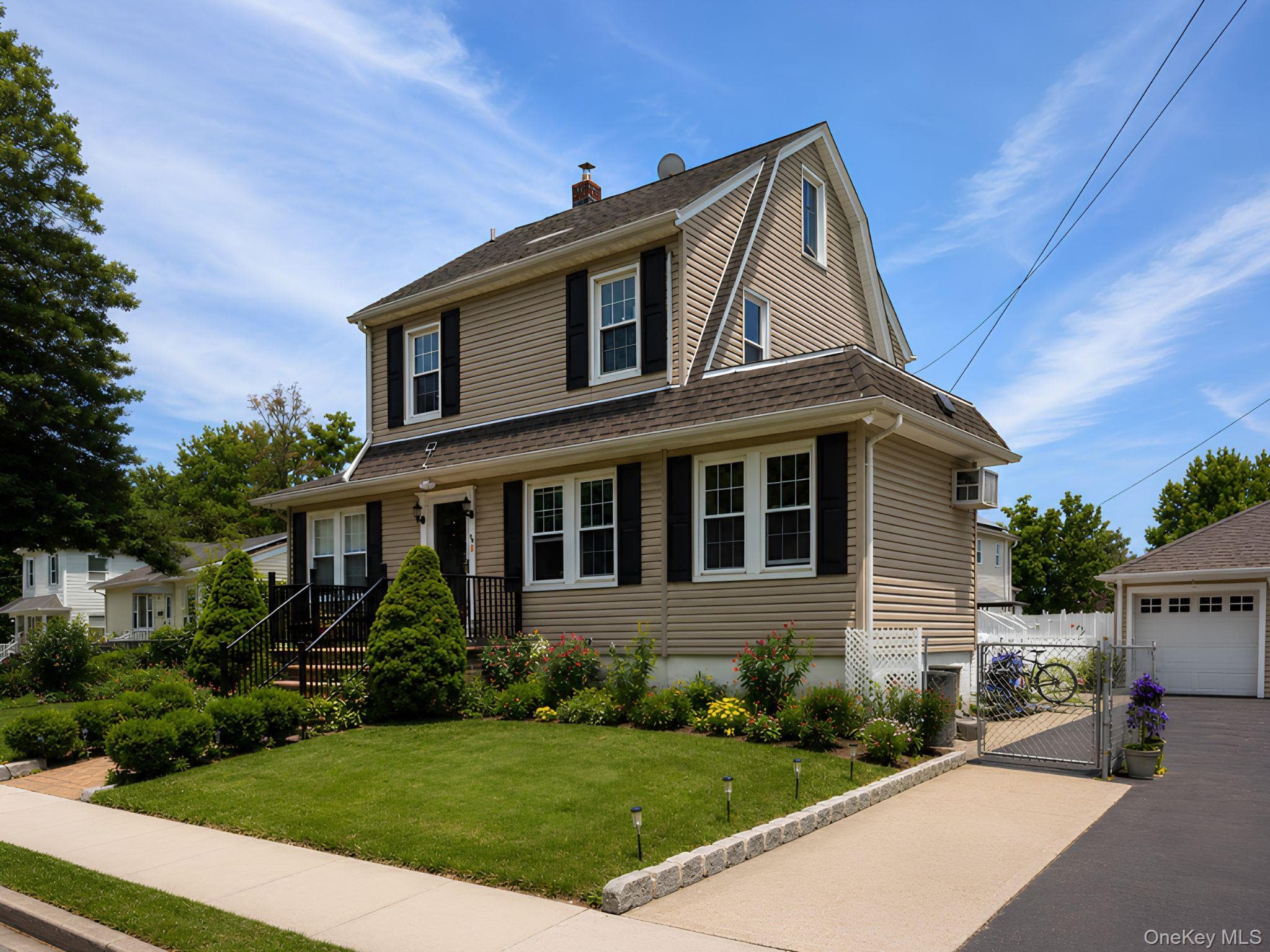 64 Avondale Street thumbnail 2