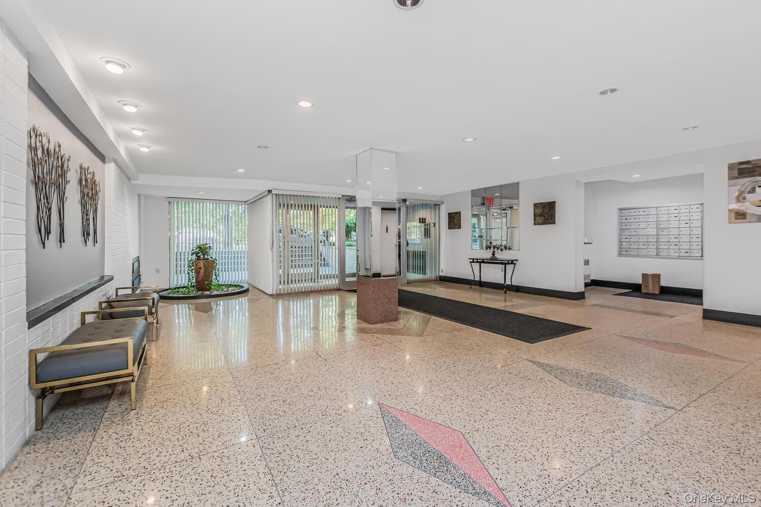 4315 Webster Avenue Unit: 1J thumbnail 2