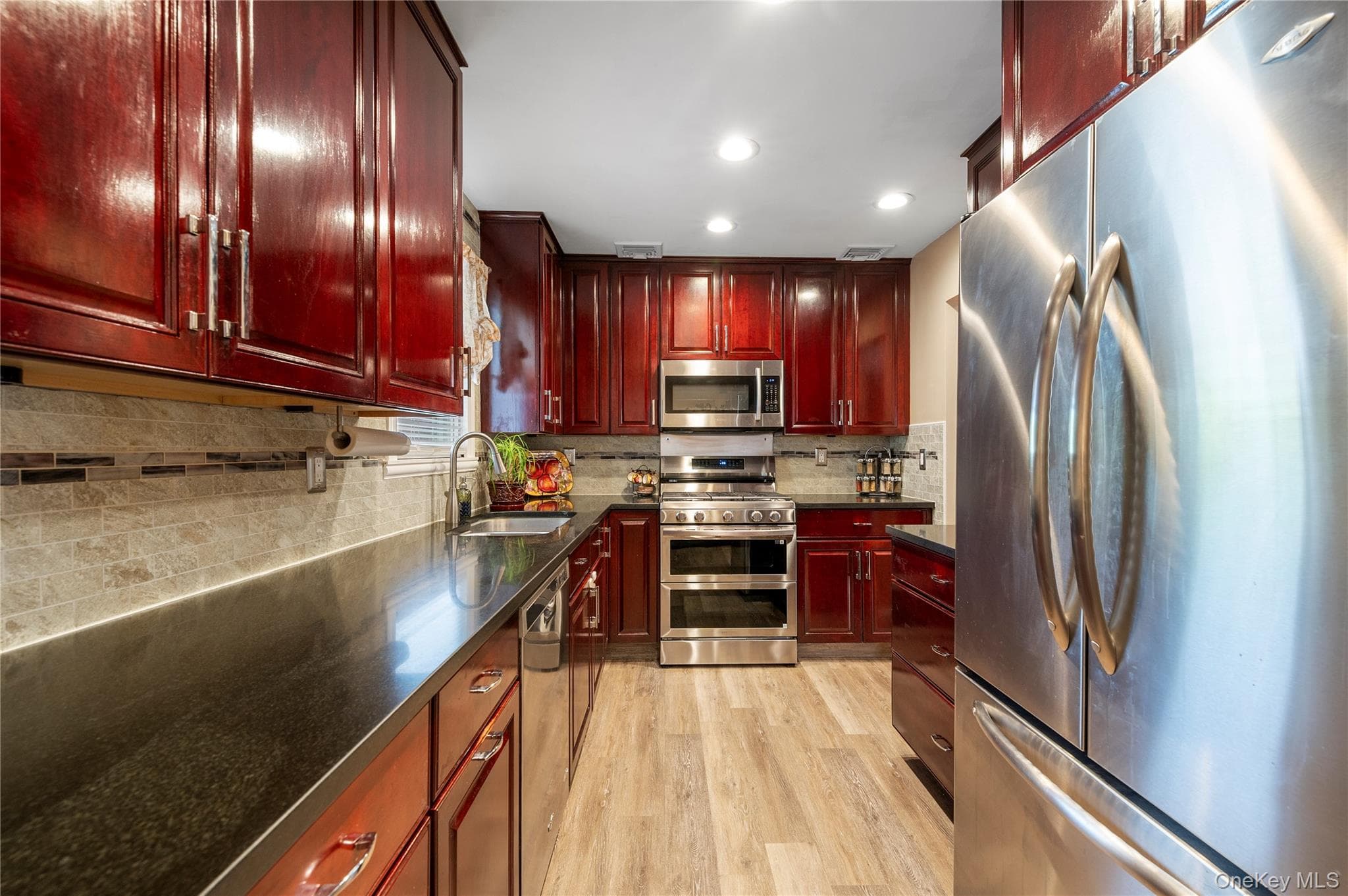 85 N Walnut Street thumbnail 9