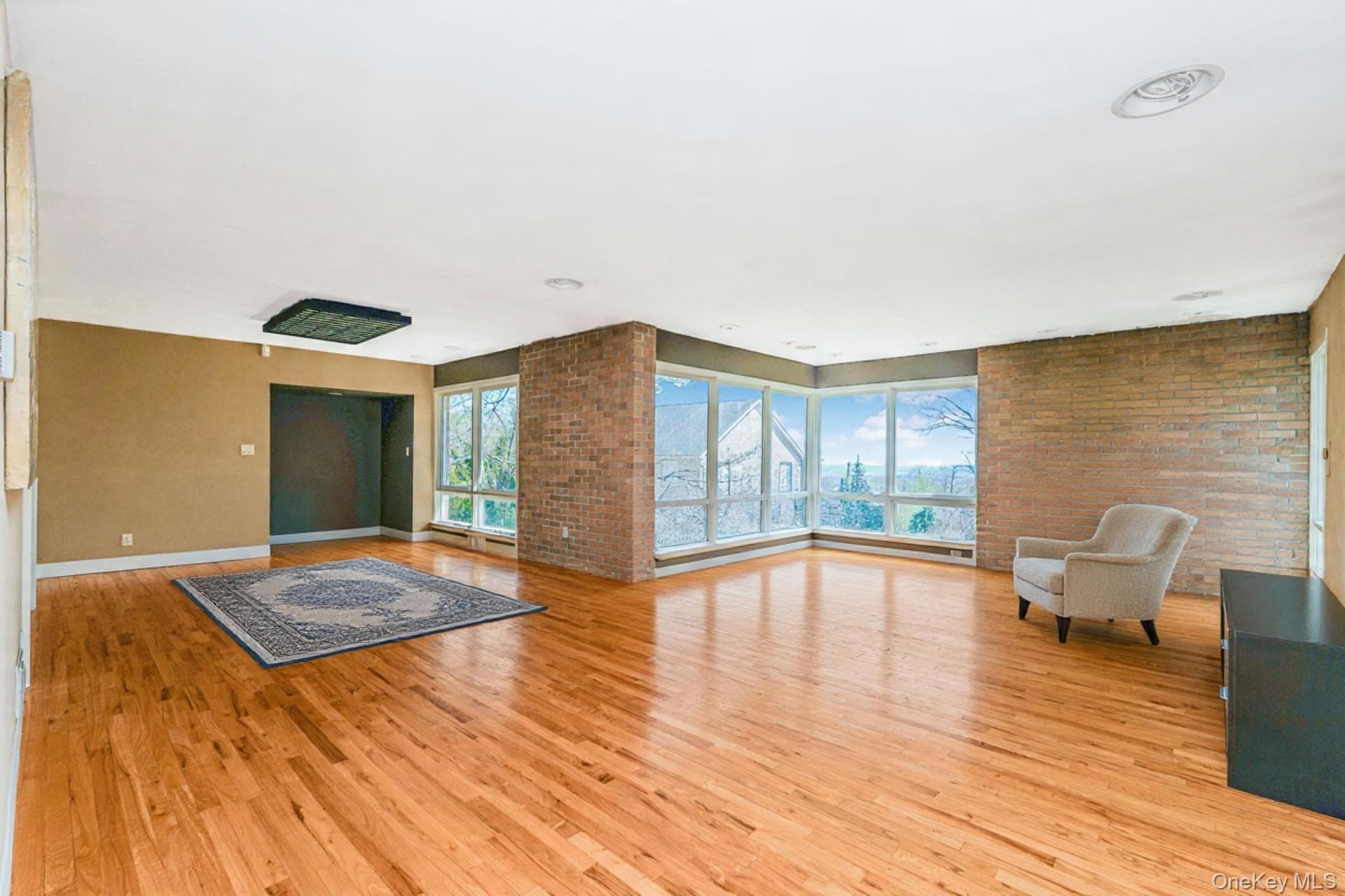 18 Emerson Avenue thumbnail 5