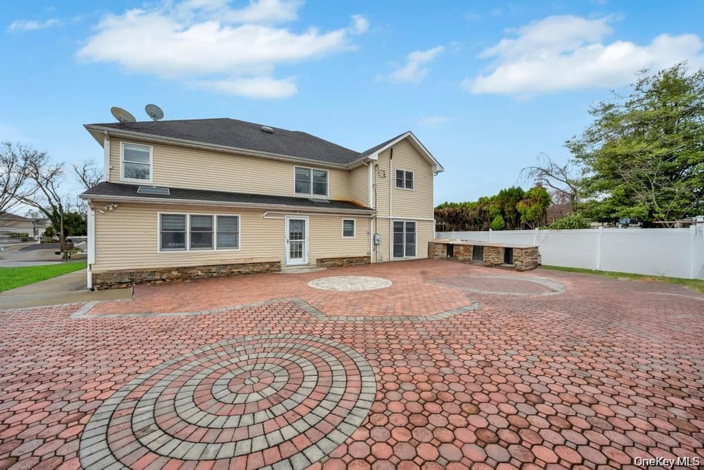 6 Garden Circle thumbnail 27