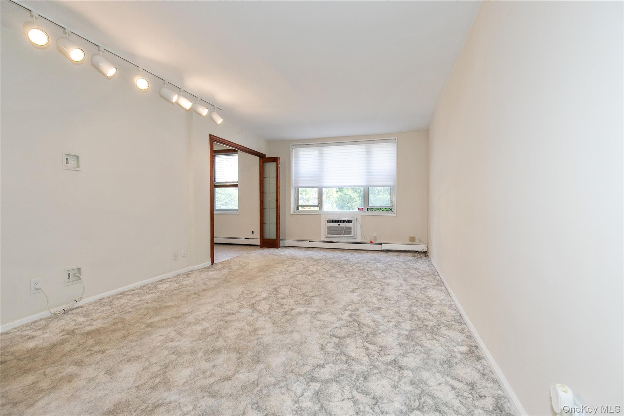 185 Middle Neck RD Unit: 1-L thumbnail 7