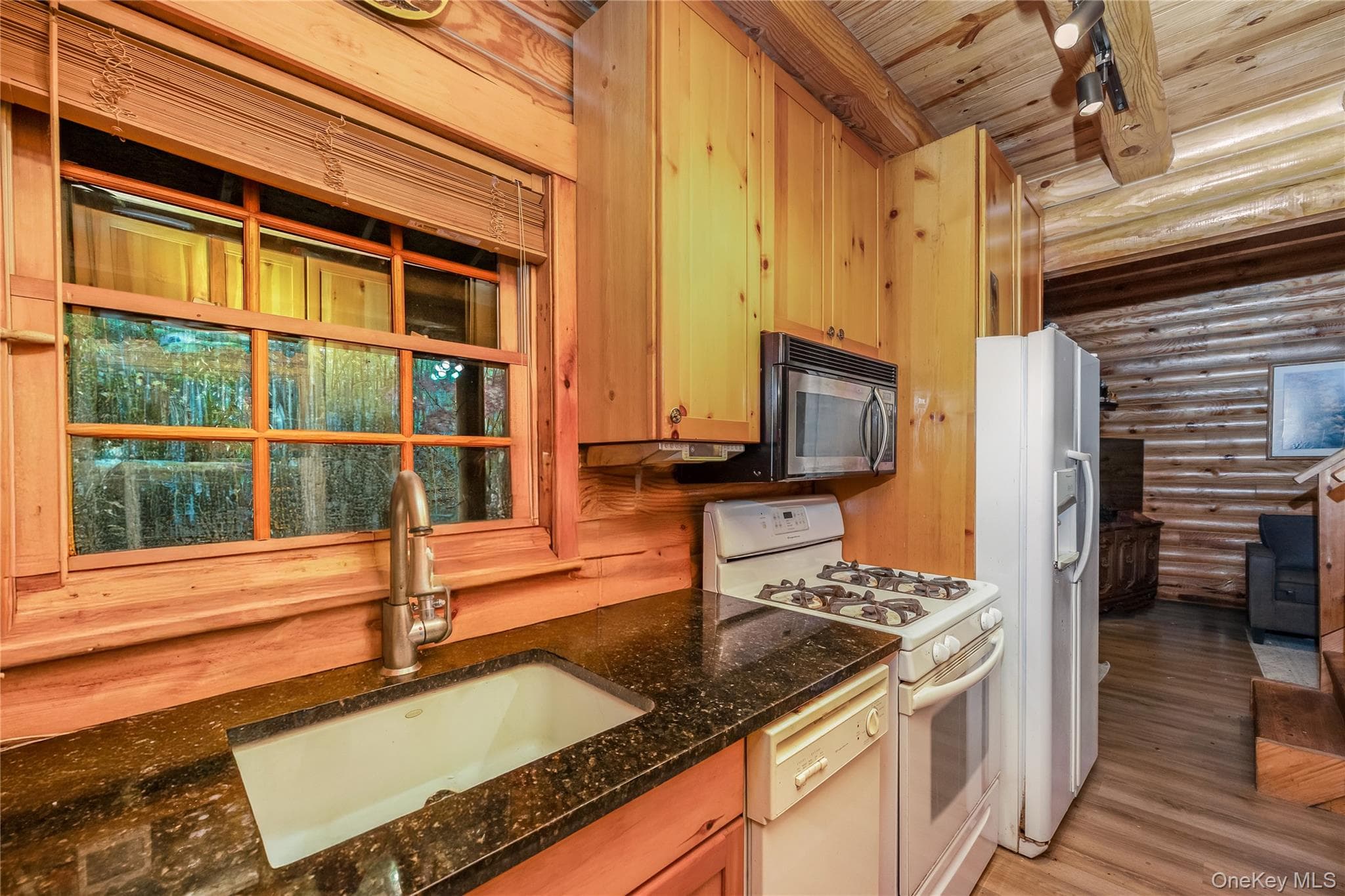 3010 Hulse Landing RD Unit: C-19 thumbnail 11