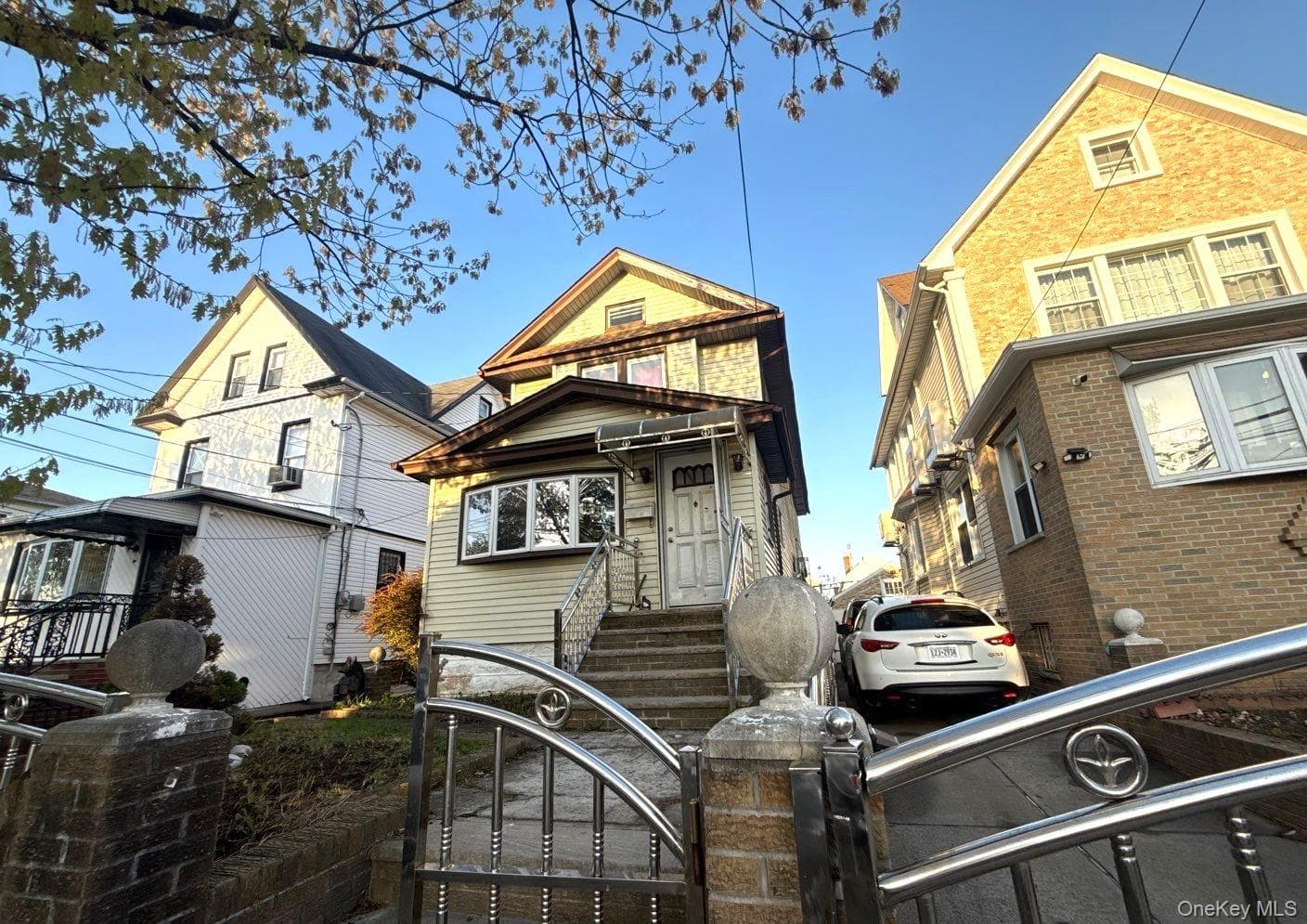 104-58 121st Street, Richmond Hill S.