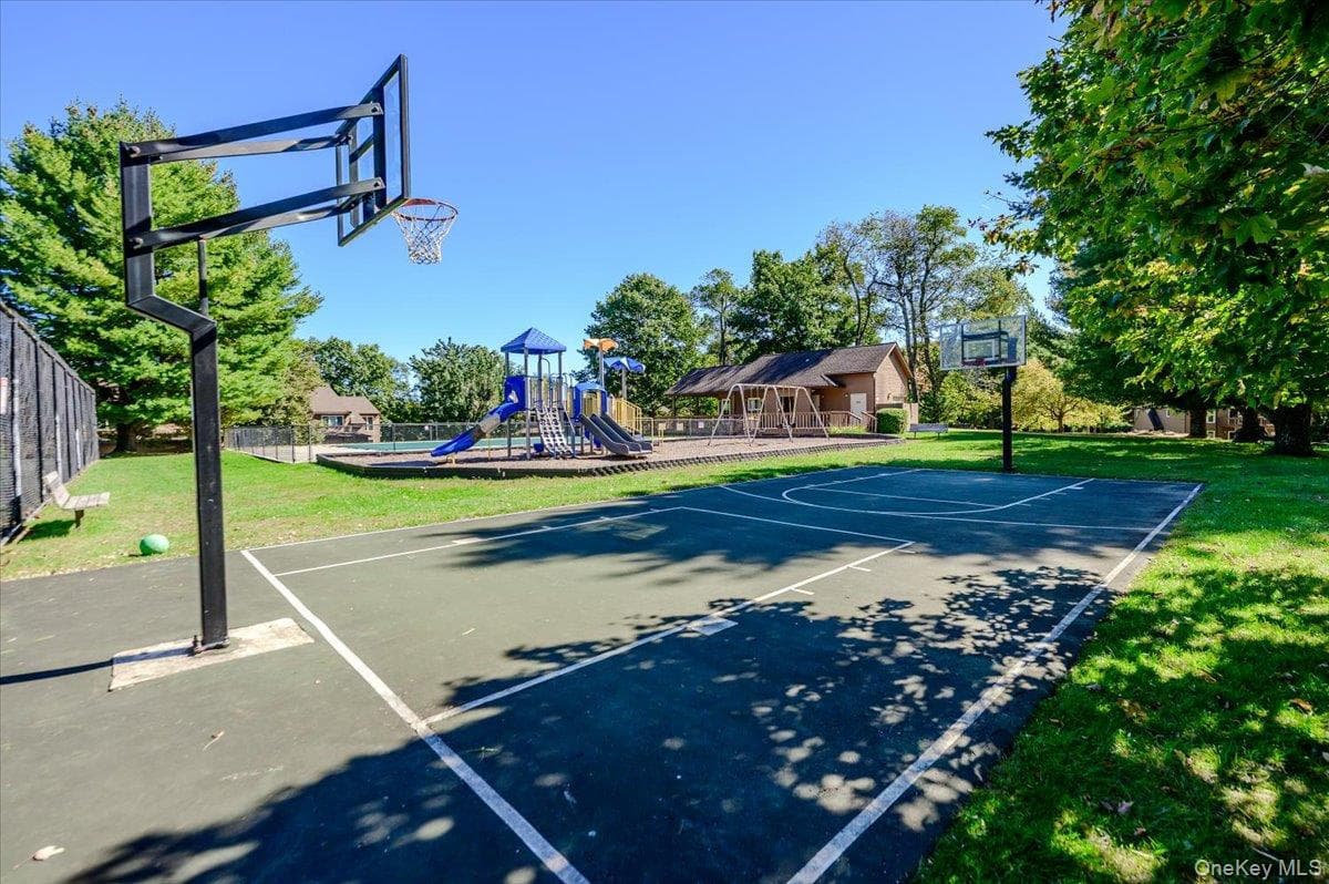 302 Beechwood Lane thumbnail 35