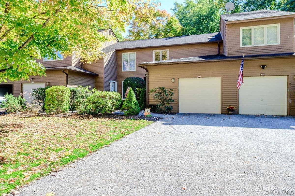 302 Beechwood Lane, Yorktown Heights