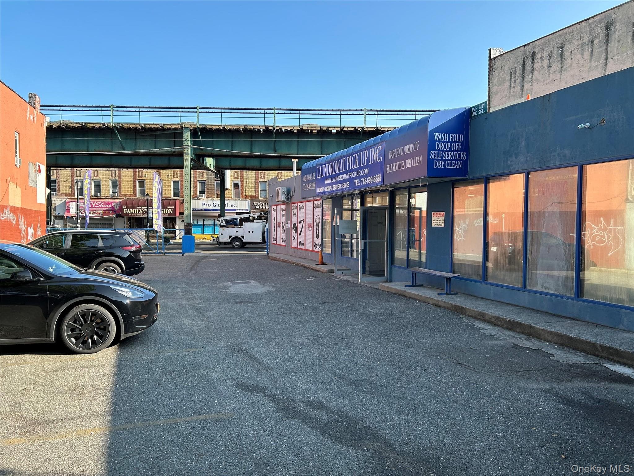 10438 Jamaica Avenue thumbnail 3