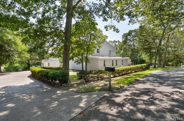 10 Sunnyside Drive, Sound Beach