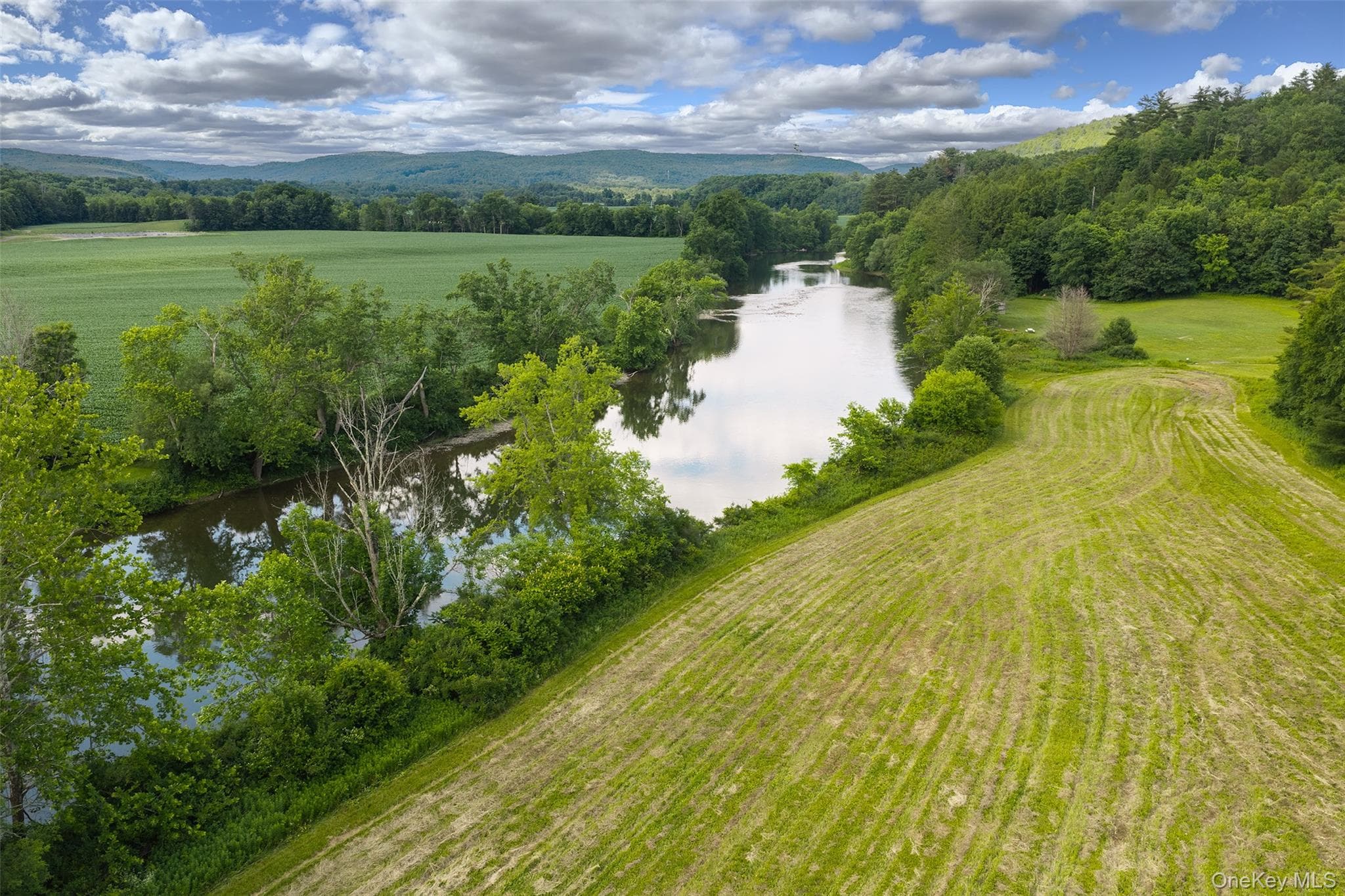 1045 Covered Bridge Road thumbnail 5