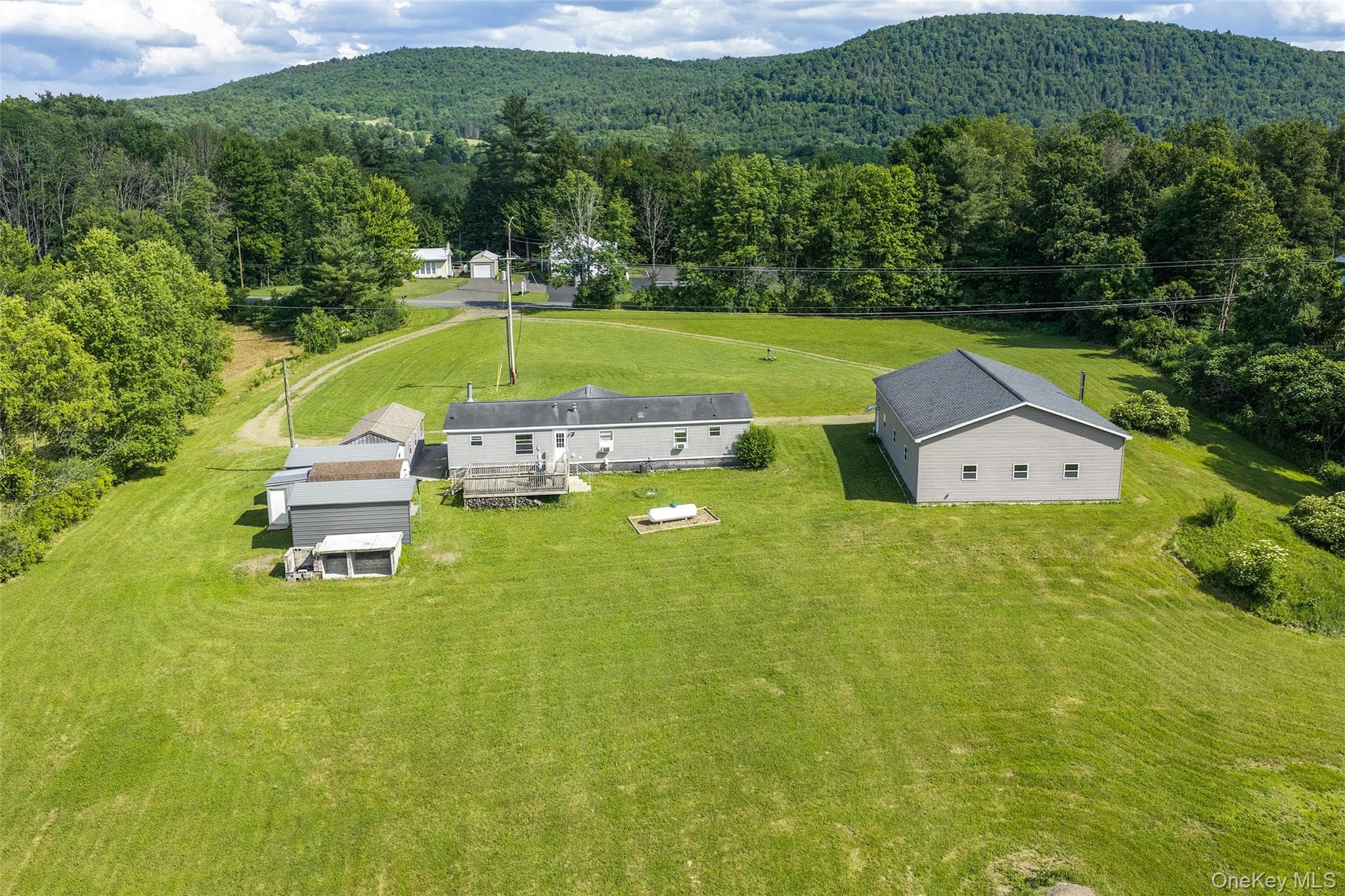 1045 Covered Bridge Road thumbnail 44
