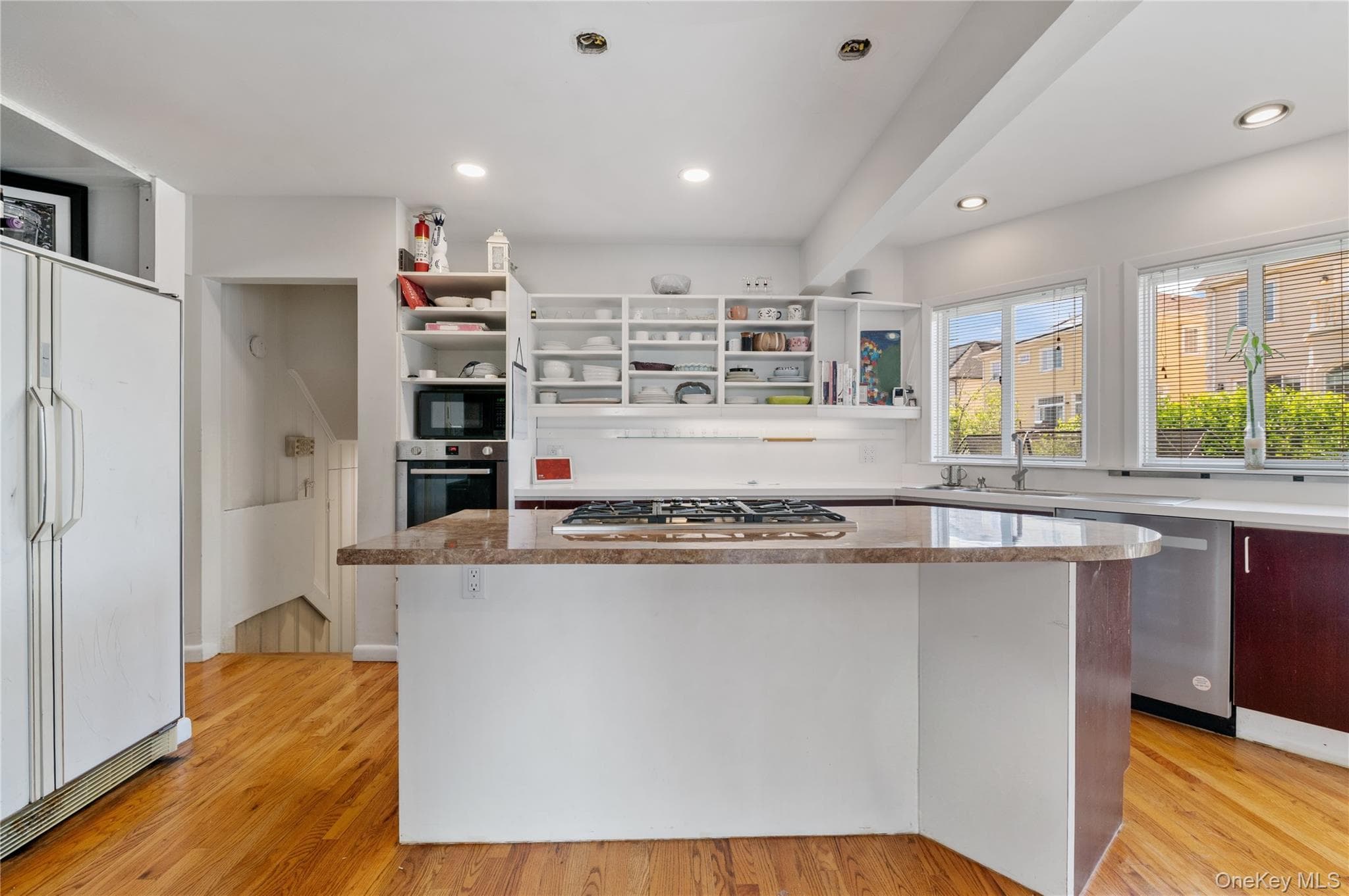 842 Fiske Street thumbnail 12