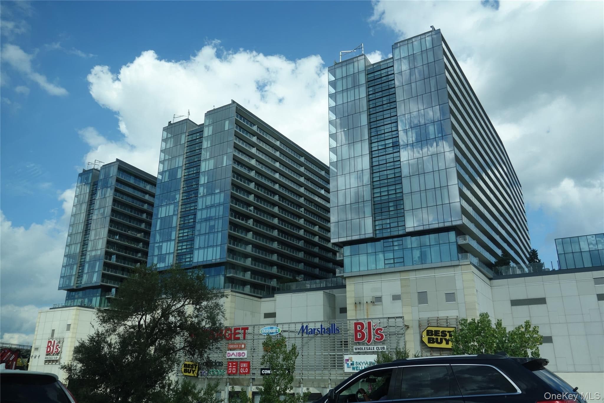 131-07 40th Road Unit: E06, Flushing