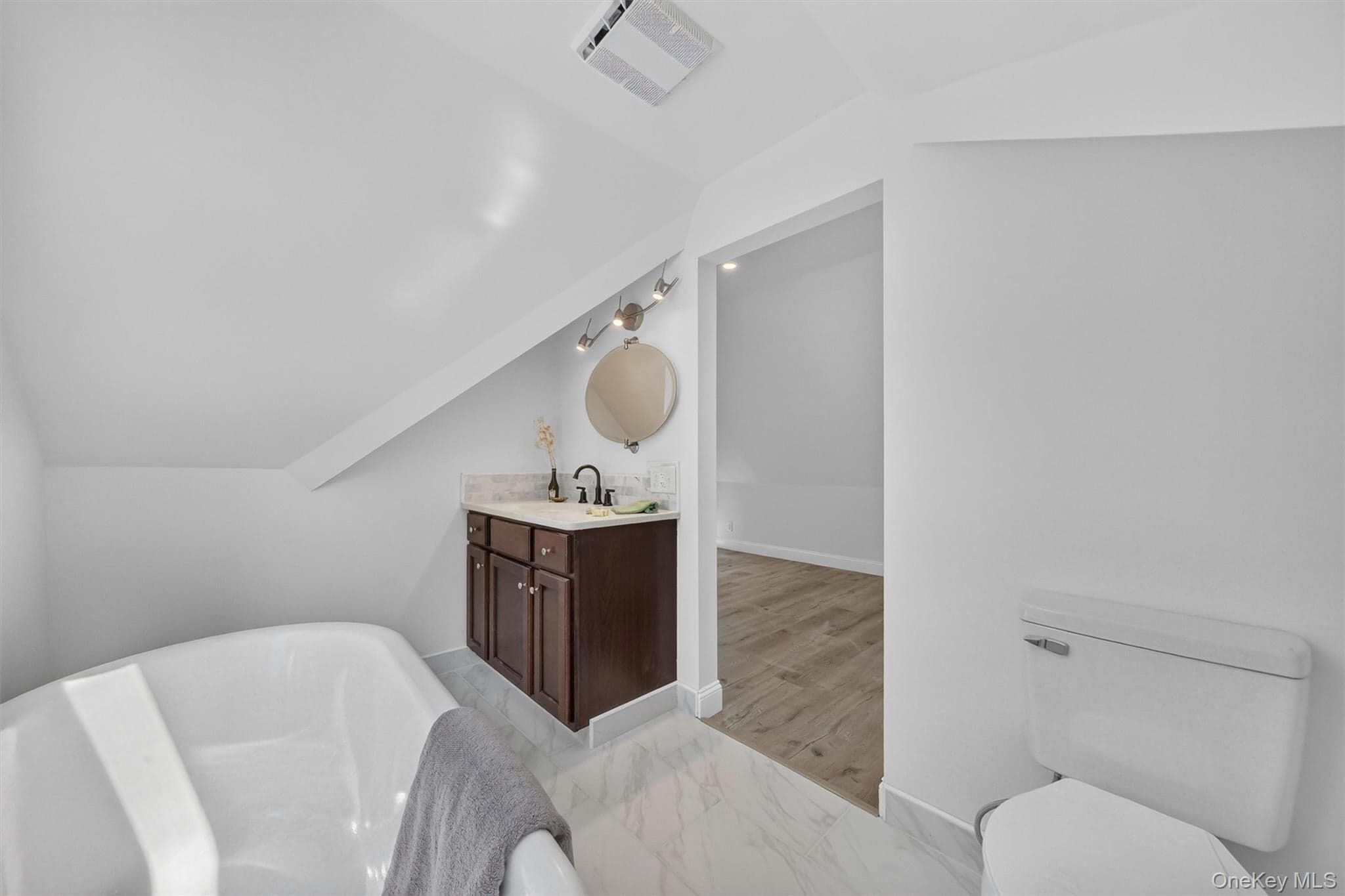 262 Linden Avenue thumbnail 24