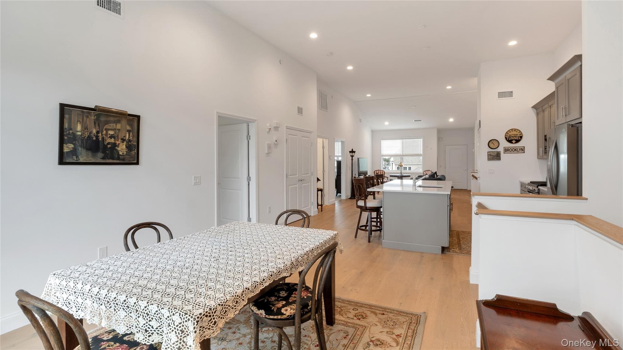 272 Silver Timber Drive thumbnail 6