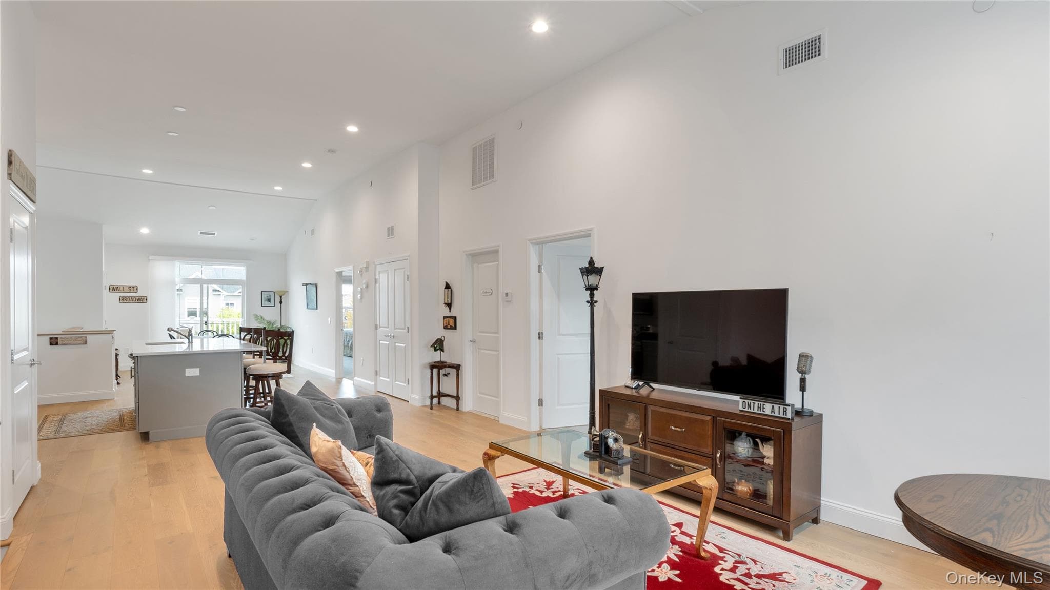 272 Silver Timber Drive thumbnail 23
