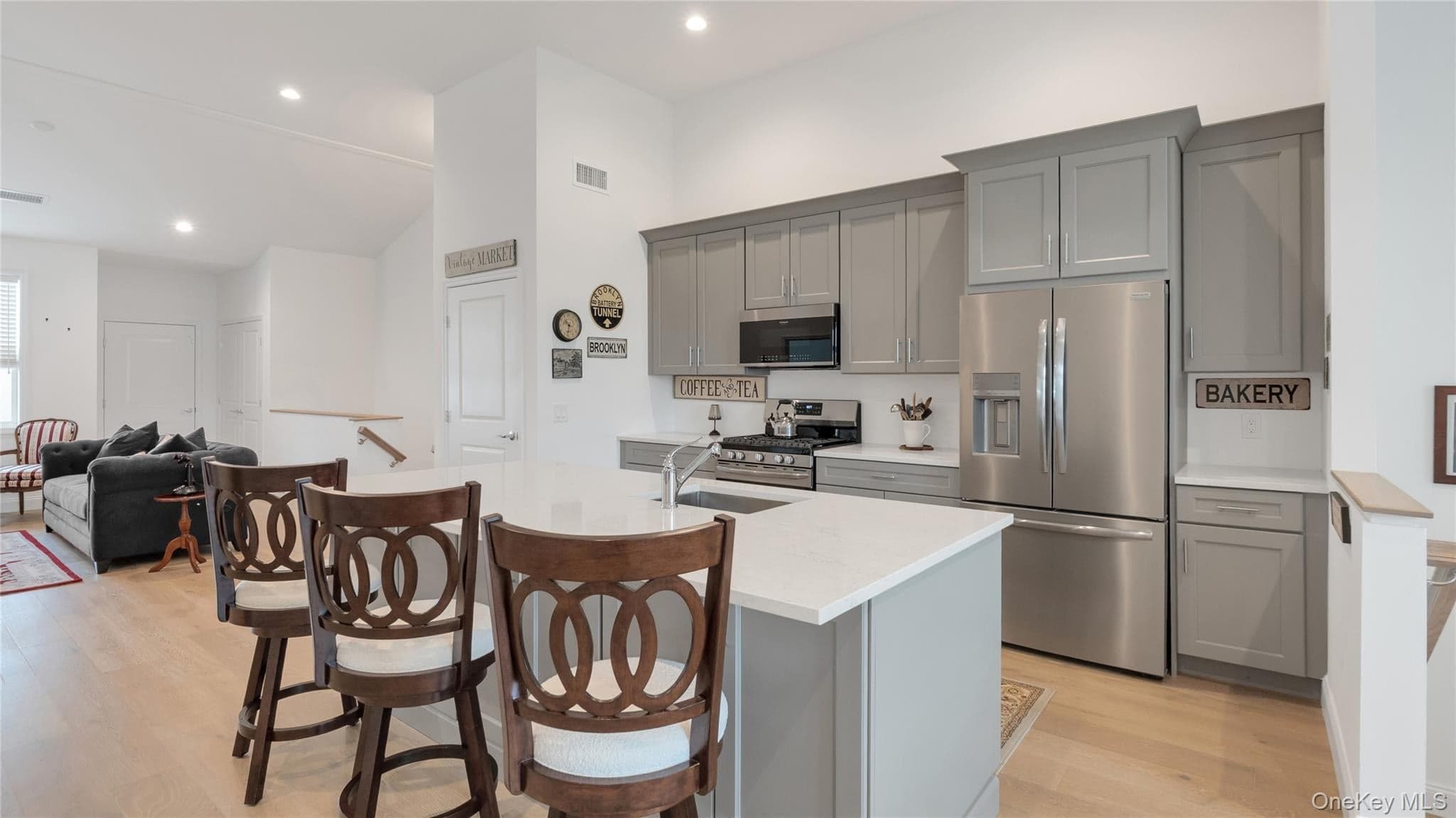 272 Silver Timber Drive thumbnail 11