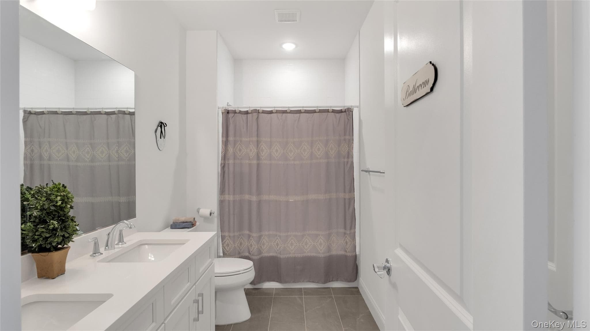 272 Silver Timber Drive thumbnail 18