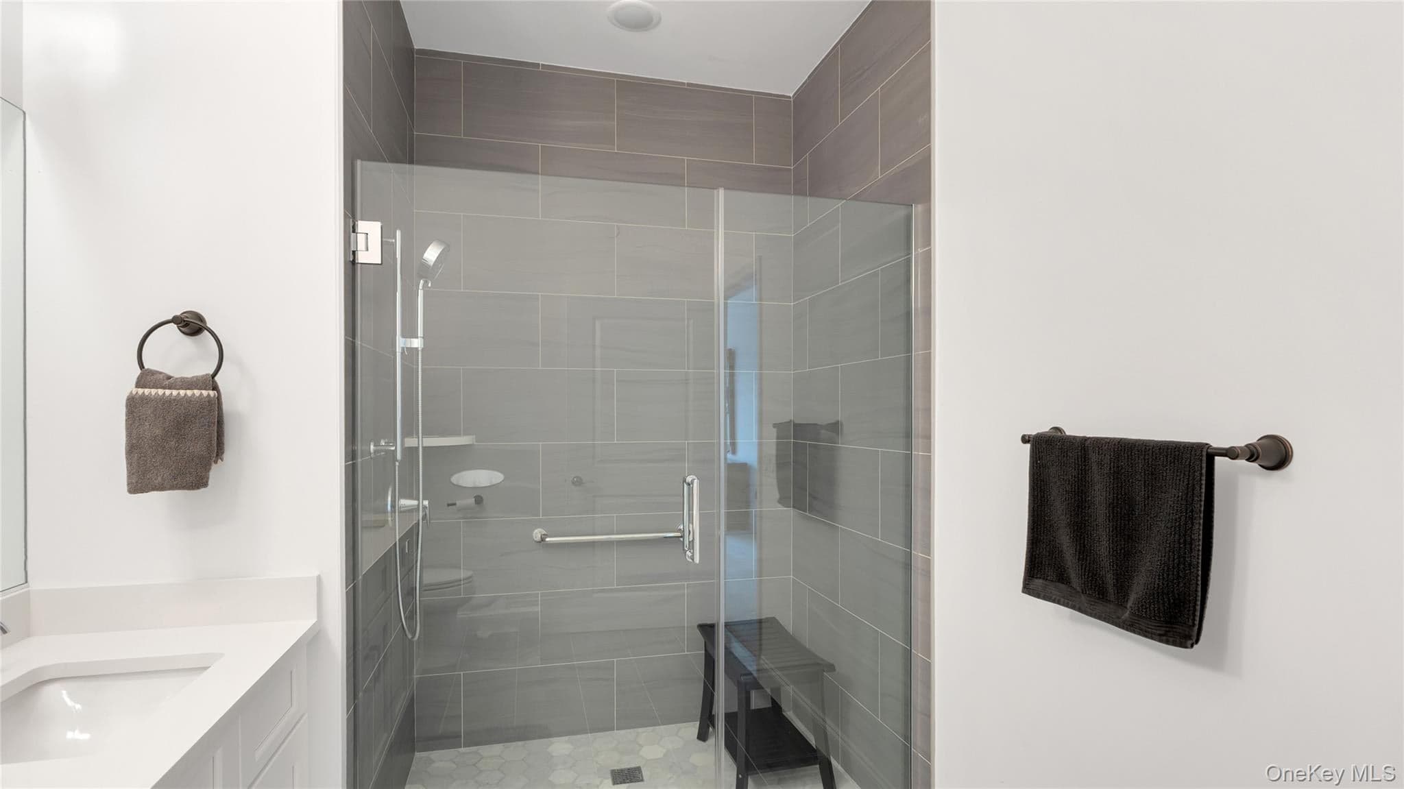 272 Silver Timber Drive thumbnail 17
