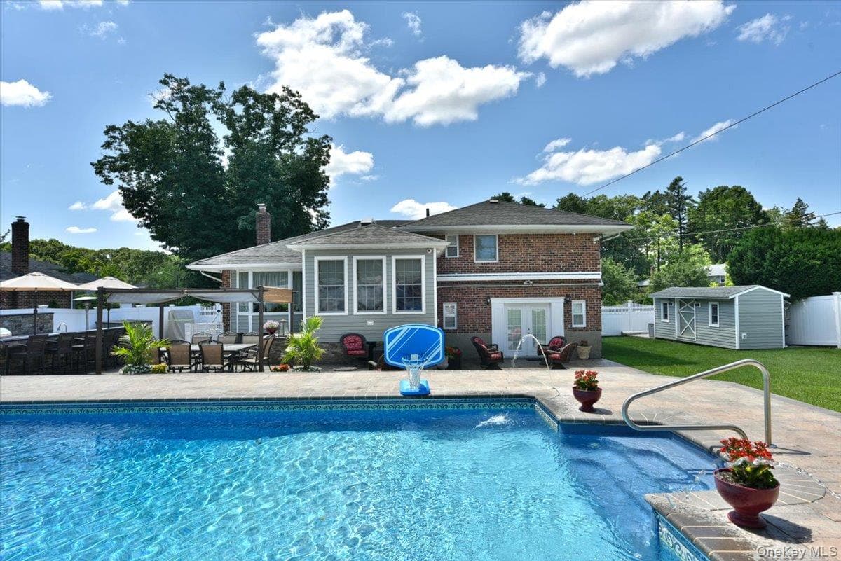 32 Lark Drive thumbnail 24