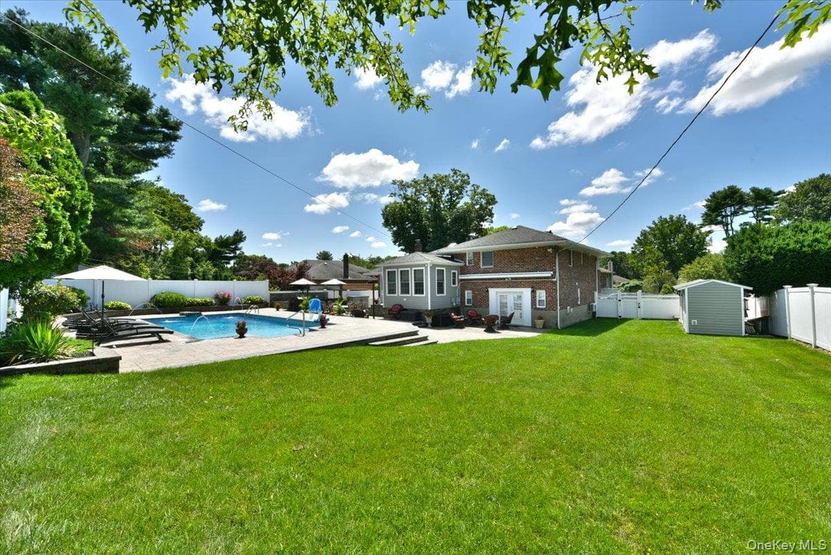 32 Lark Drive thumbnail 27
