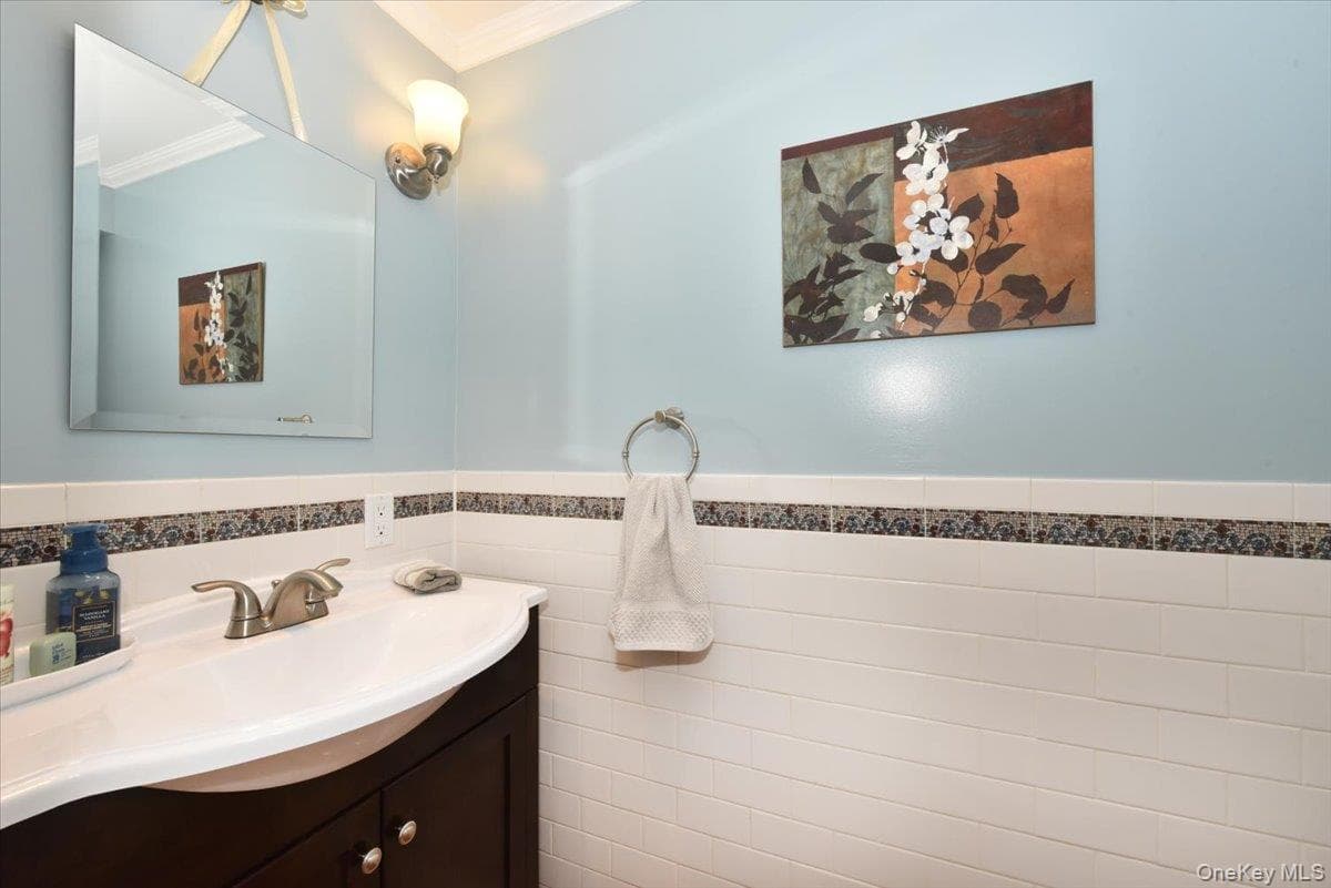 32 Lark Drive thumbnail 14