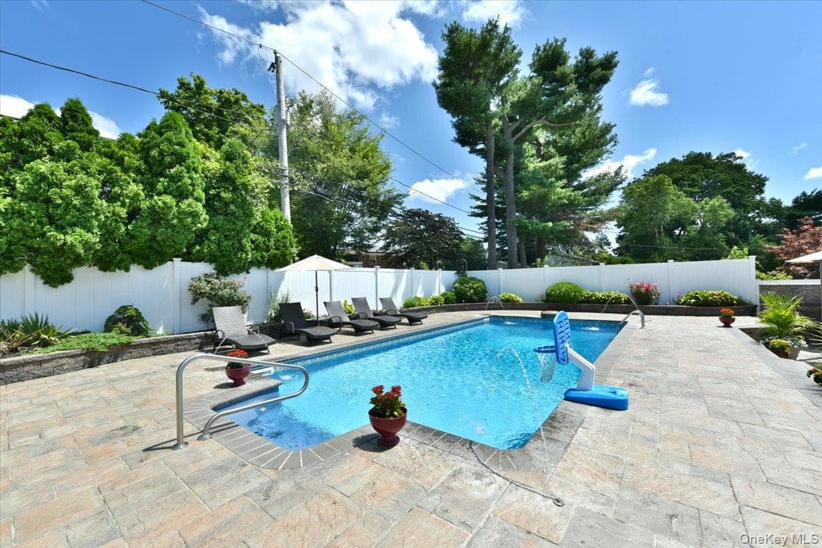 32 Lark Drive thumbnail 26