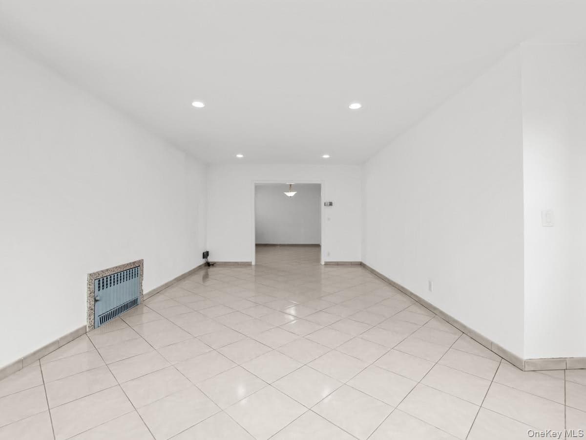 7805 83rd Street thumbnail 18