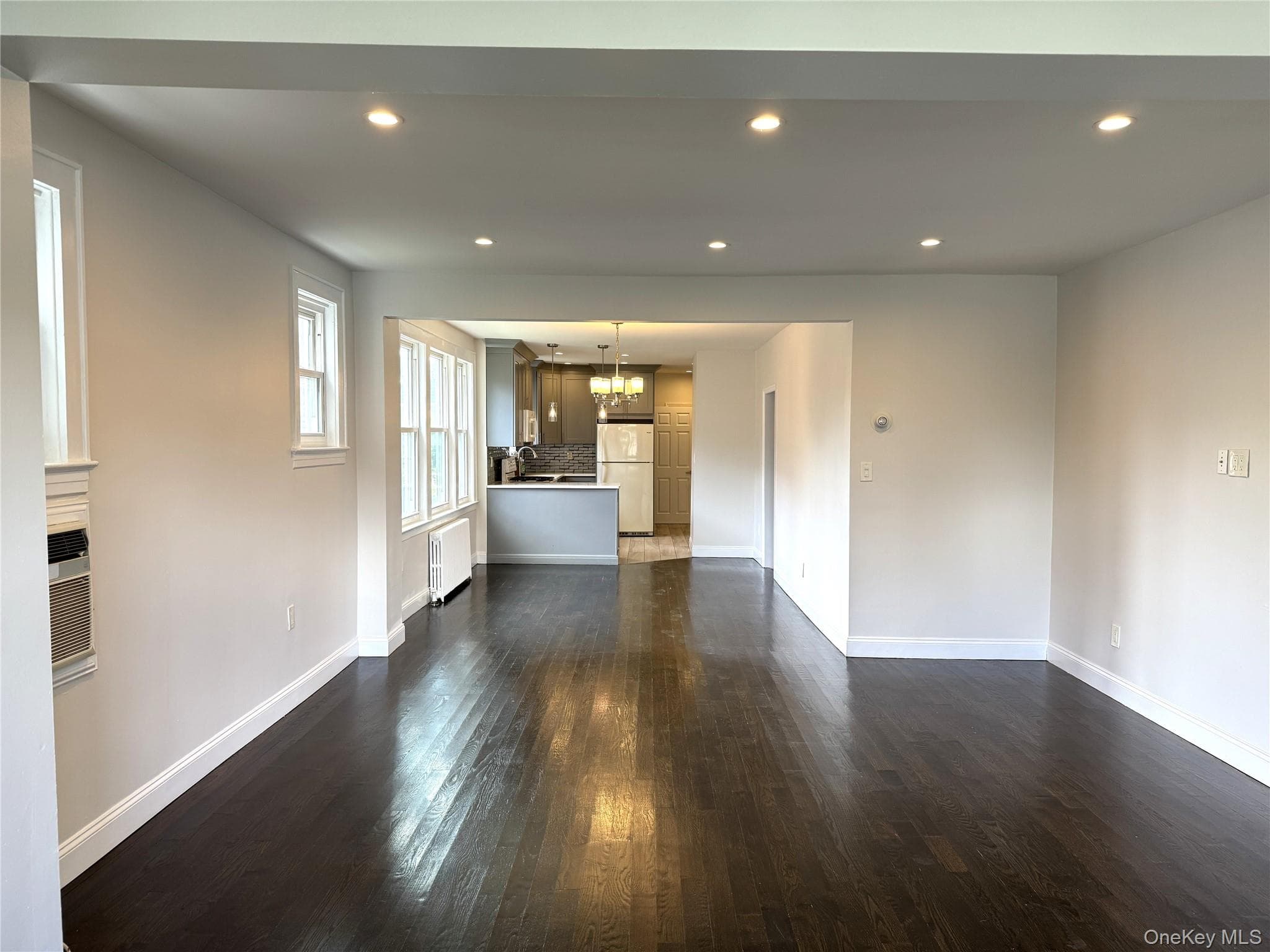 146-38 Bayside Avenue thumbnail 2